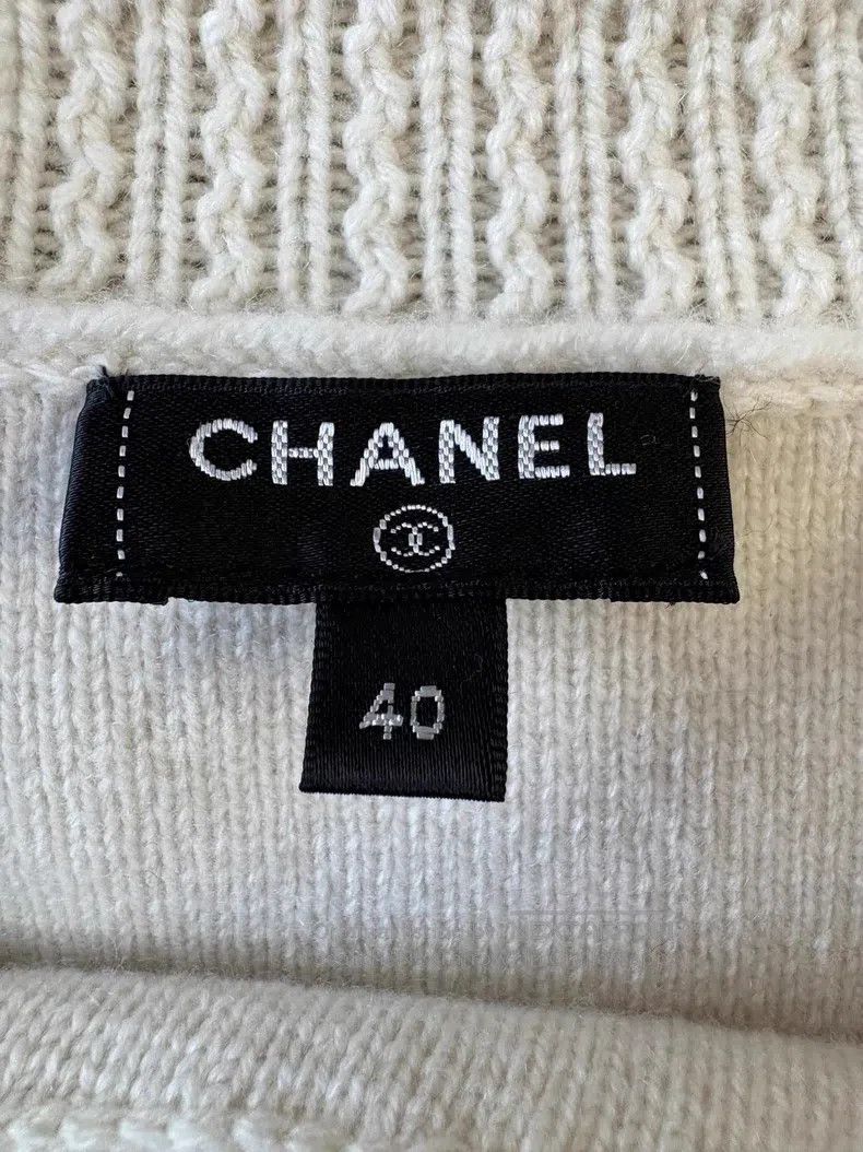 Chanel Chanel 20K catwalk white double c logo shoulder buckle cas Size S / US 4 / IT 40 - 6 Thumbnail