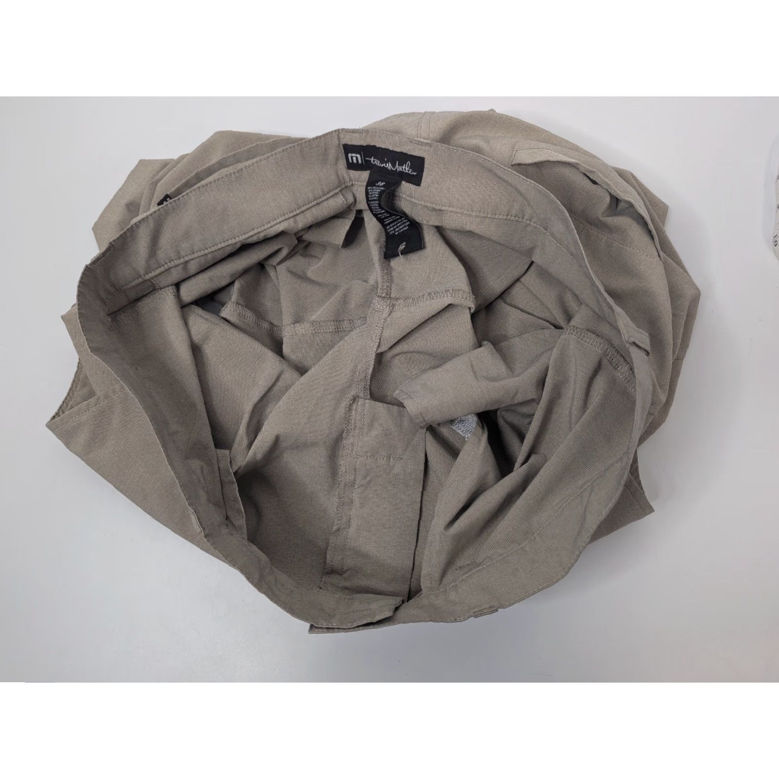 TravisMathew Travis Matthew Shorts Mens 38 Tan Taupe Lightweight Stretch Chino Golf Casual Travel Workwear Summer MENS Size US 38 / EU 54 - 6 Thumbnail