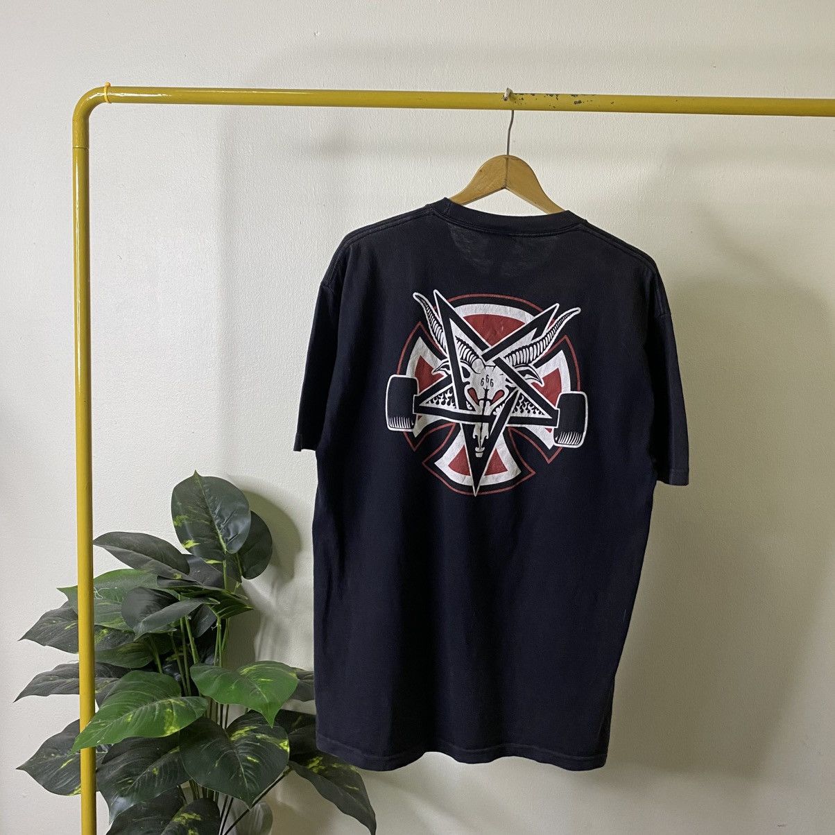 Y2K Independent x Thrasher Satanic 666 Logo Skater T Shirt