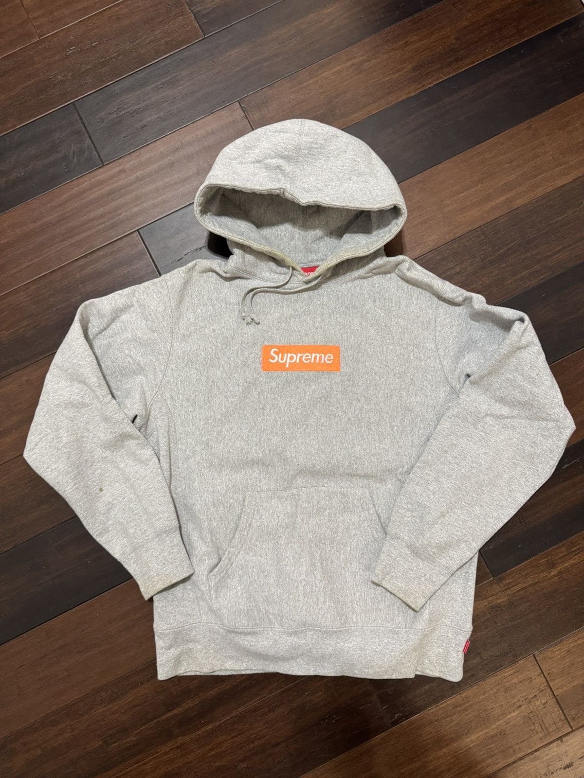 Supreme Supreme Orange box Logo (grey) FW17 Size US L / EU 52-54 / 3 - 1 Thumbnail