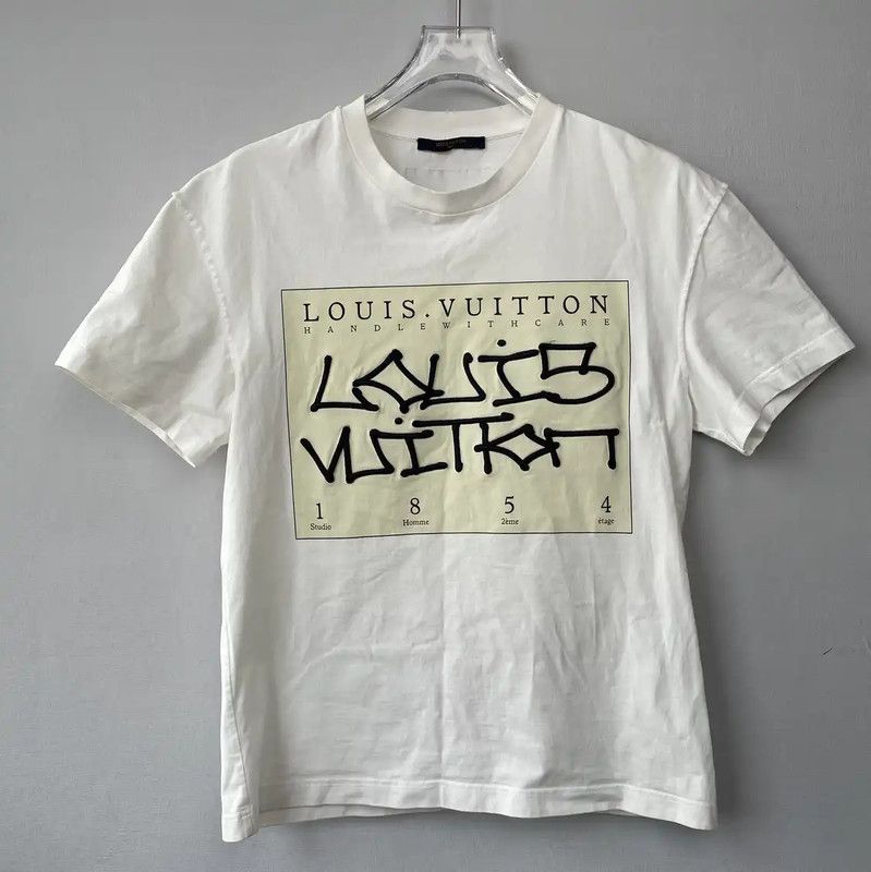 Louis Vuitton Louis Vuitton Beige Cotton Men's T-Shirt 0089 Size US S / EU 44-46 / 1 - 1 Thumbnail