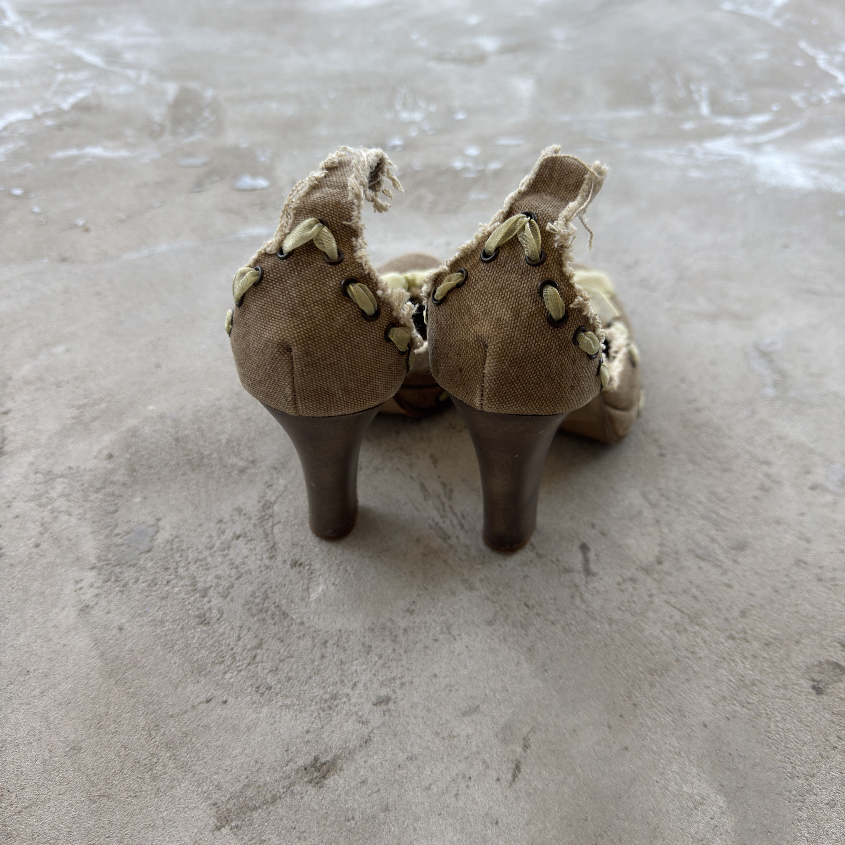 Dolce & Gabbana Vintage D&G Dolce Gabbana Tan Canvas Bow Heels Size 37 Size US 7 / IT 37 - 3 Thumbnail