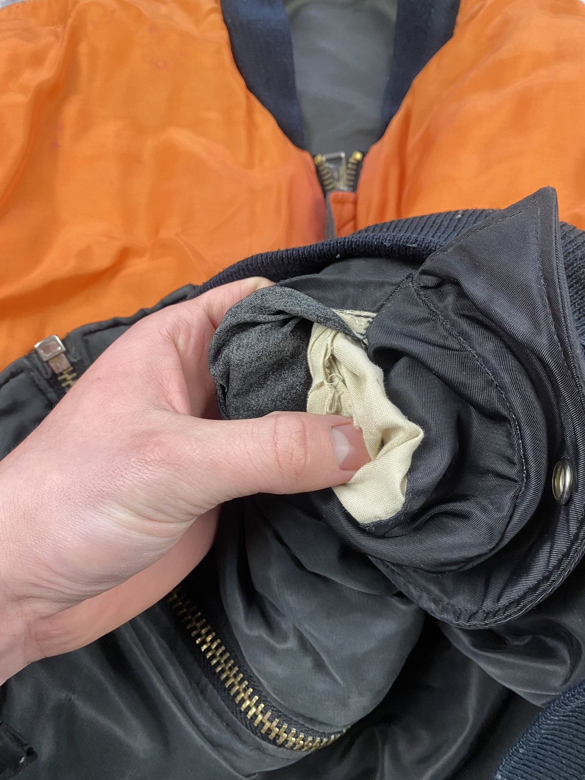 Vintage 90s Boxy MA-1 Military Reversible FADED Bomber DISTRSSED Size US L / EU 52-54 / 3 - 24 Thumbnail