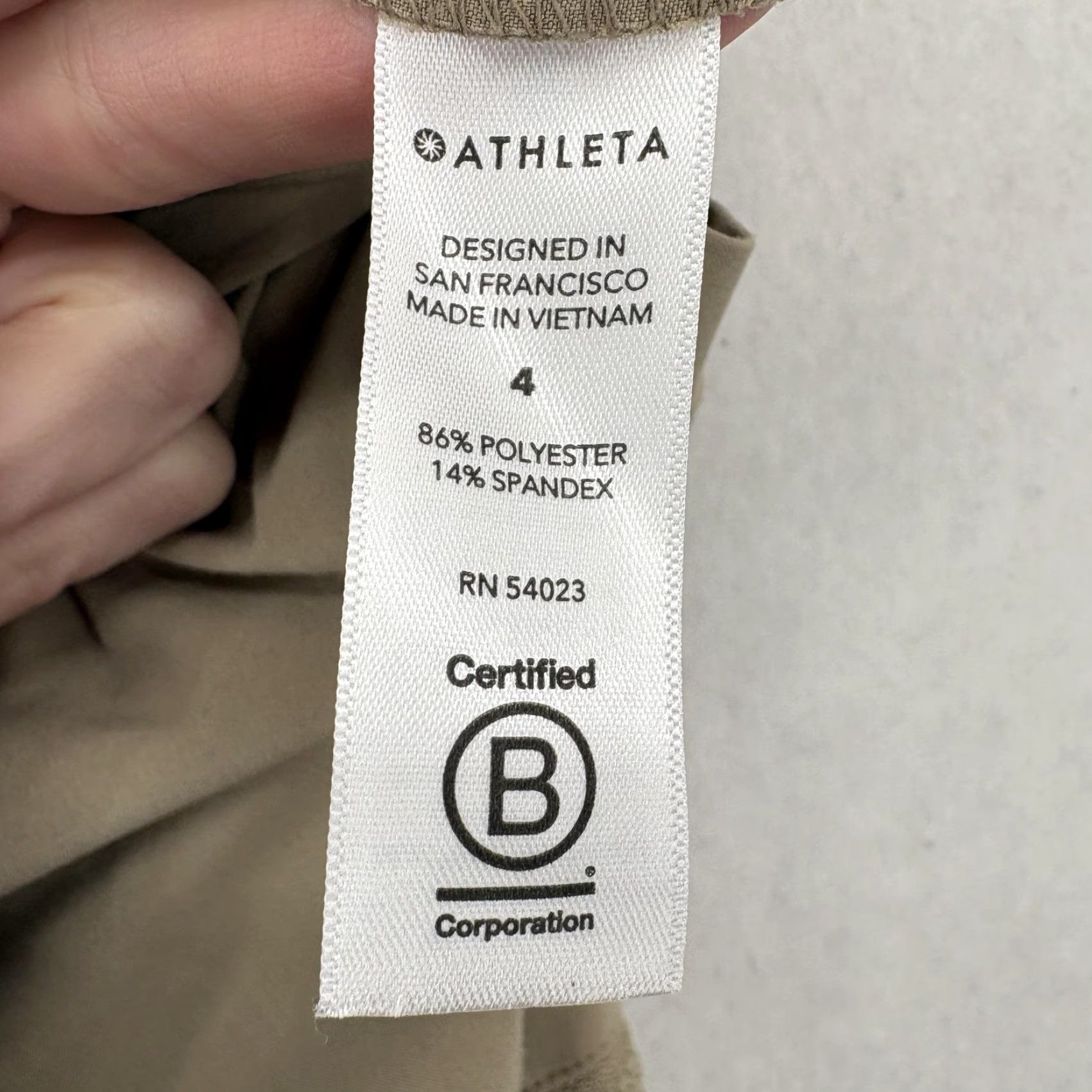 Athleta Athleta Venture Pant Jogger Pants Womens 4 Beige Hiking Pockets Zip Lightweight Stretch Tapered Size 27" / US 4 / IT 40 - 5 Thumbnail