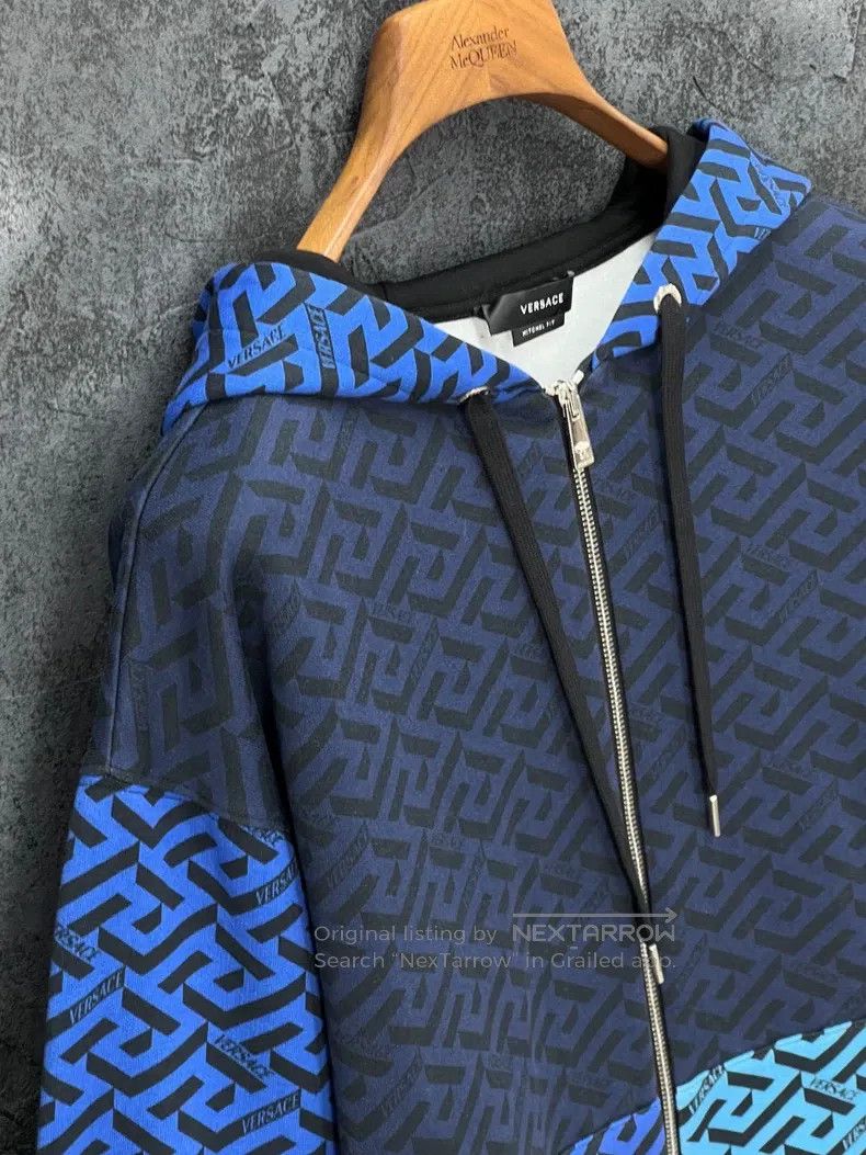 Versace Versace Blue square color-blocking maze series pure cotton Size US L / EU 52-54 / 3 - 6 Thumbnail