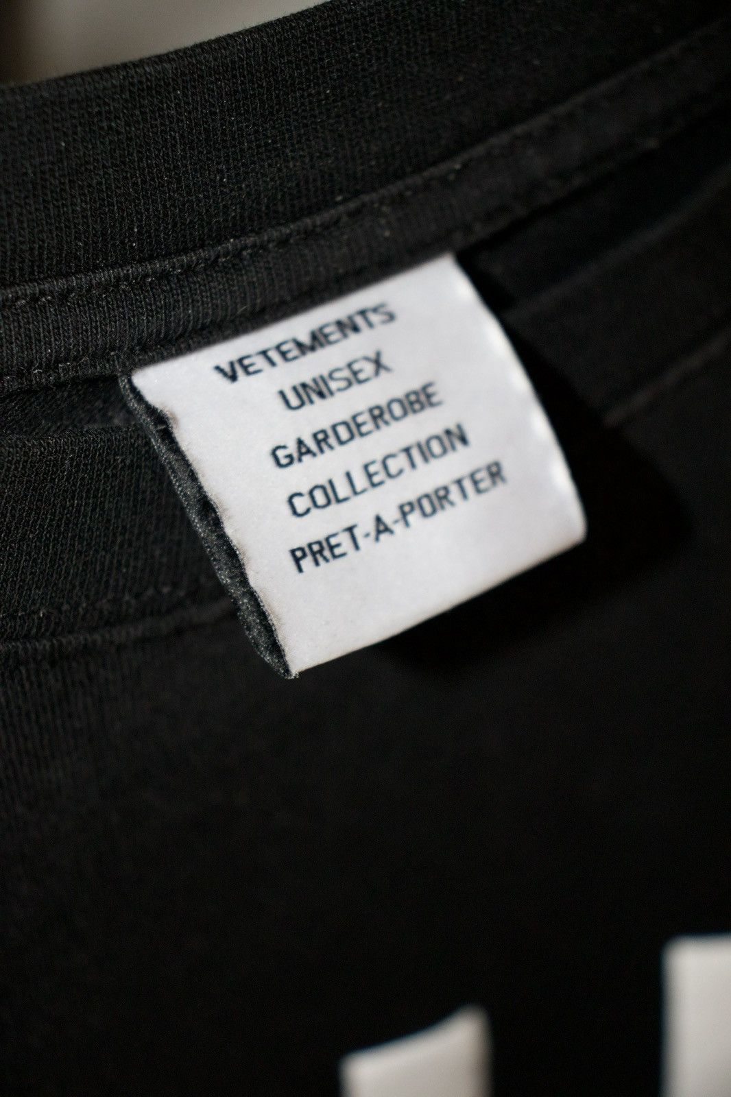 Designer CALL ME VETEMENTS TSHIRT Size US S / EU 44-46 / 1 - 3 Thumbnail