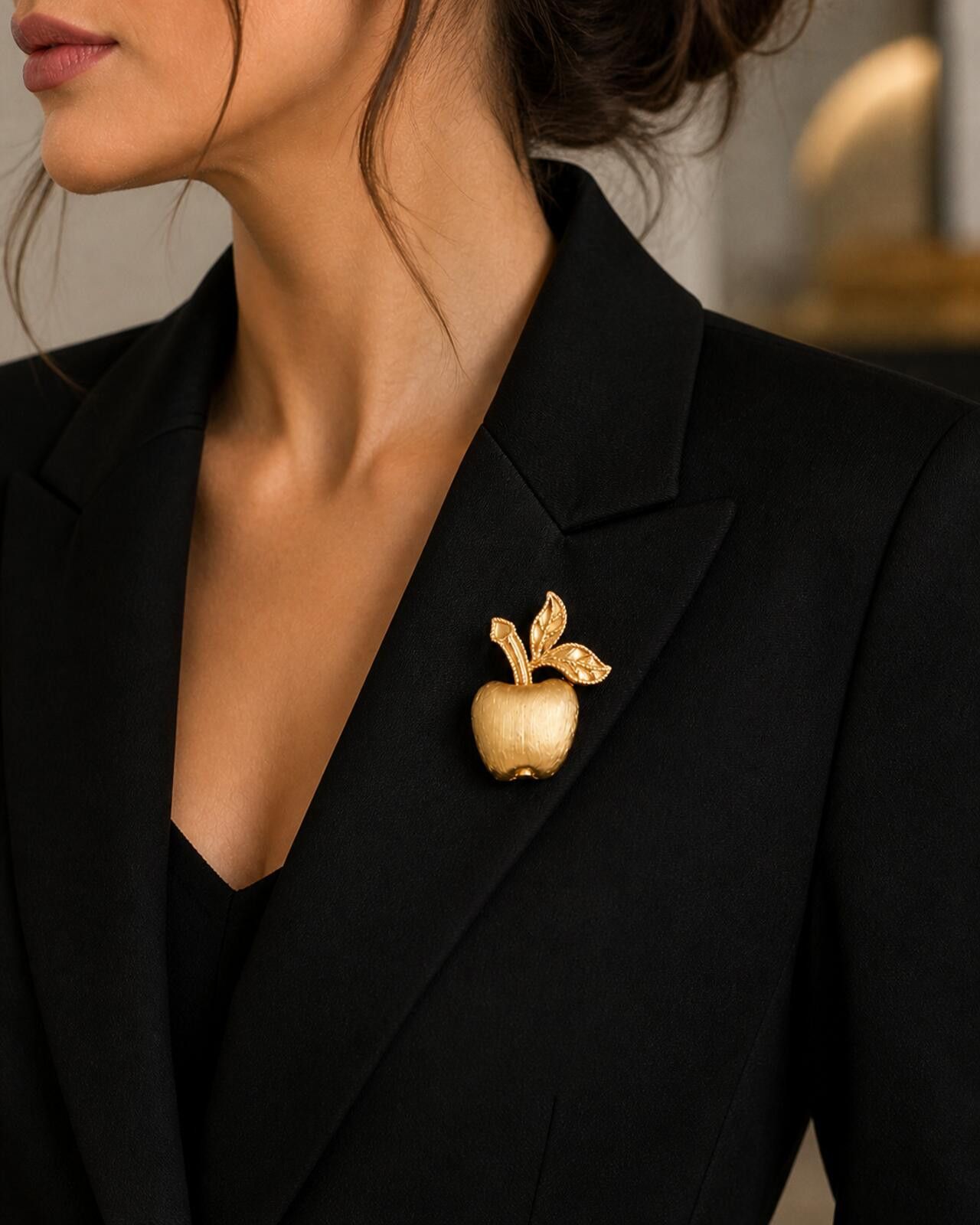 Other Vintage Avon Gilded Apple Gold Tone Brooch 1974 Size ONE SIZE - 1 Thumbnail