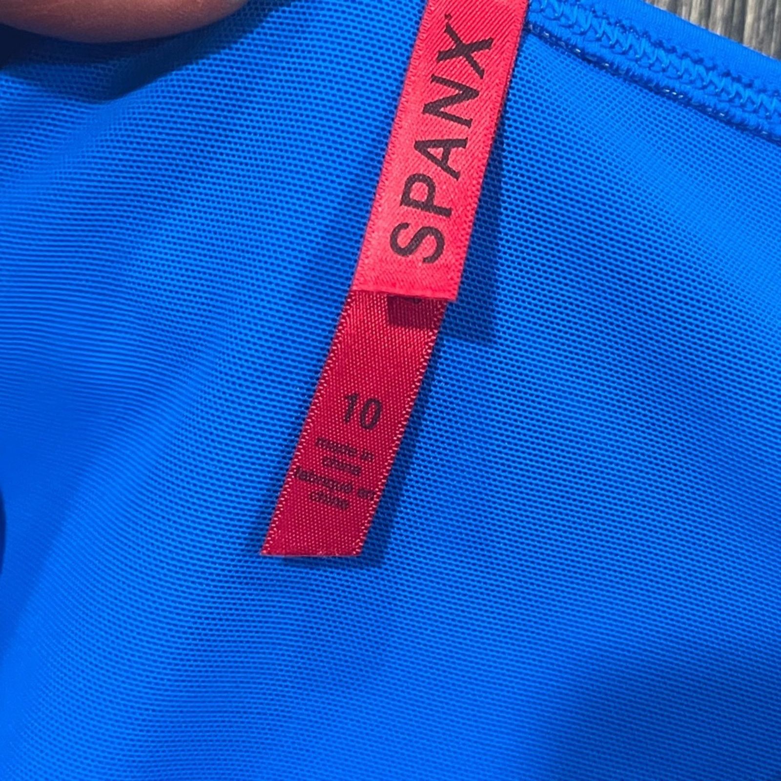 Spanx NWT Spanx Mid-Waisted Swim Bottom UPF50 Electric Blue Sz 10 Size ONE SIZE - 4 Thumbnail