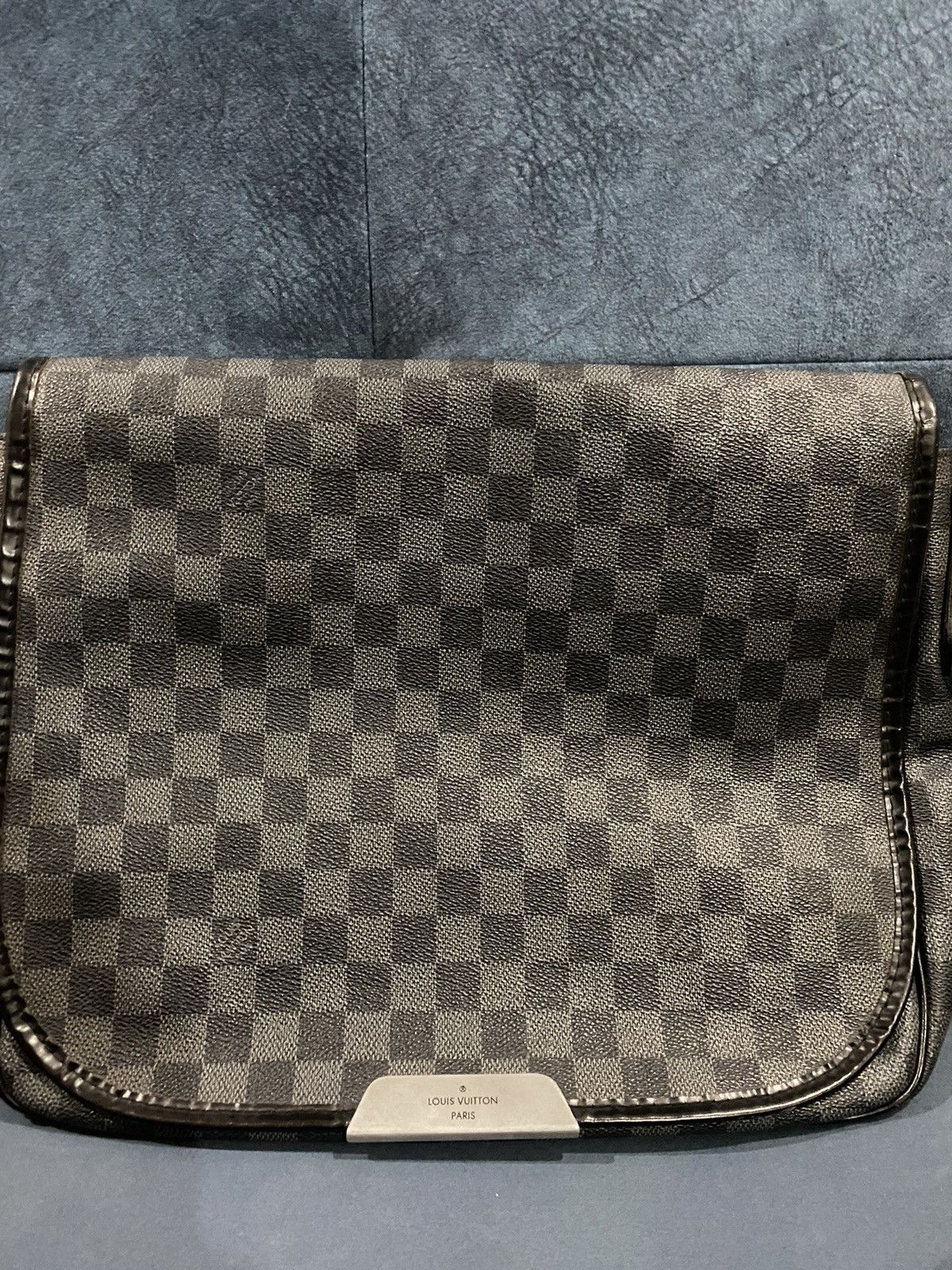 Louis Vuitton Auth LOUIS VUITTON Damier Graphite Daniel MM Shoulder Bag Size ONE SIZE - 4 Thumbnail