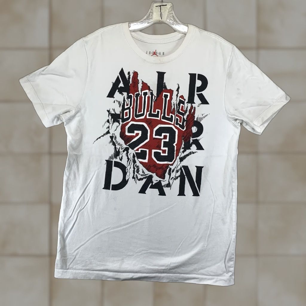 Jordan Brand Jordan Air Jordan T-Shirt Medium White Graphic Print Jumpman Bulls 90s Mens Size US M / EU 48-50 / 2 - 1 Thumbnail