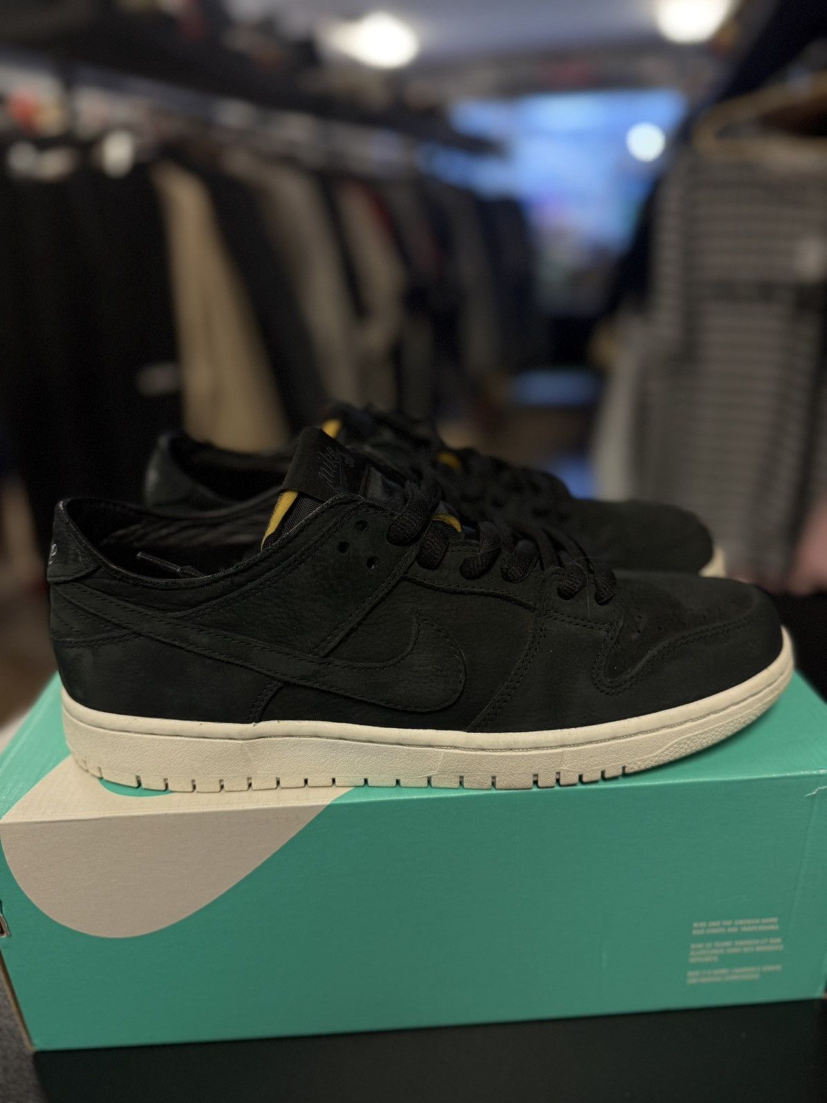 スニーカー Nike SB Dunk Low Pro Decon deconstructed 'Black' SS 18 2018 Nike SB Zoom Dunk Low Pro Decon 'Black & Anthracite' Release
