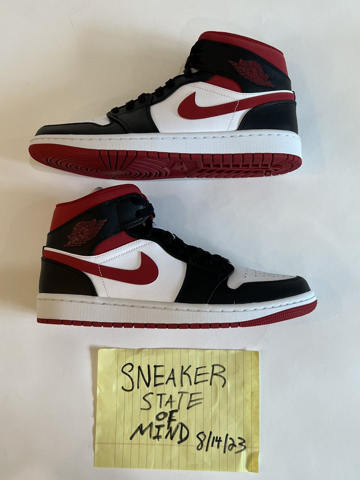 Jordan Brand × Nike BRAND NEW AIR JORDAN 1 MID “GYM RED” SIZE: 9 FAST SHIPPING Size US 9 / EU 42 - 2 Thumbnail