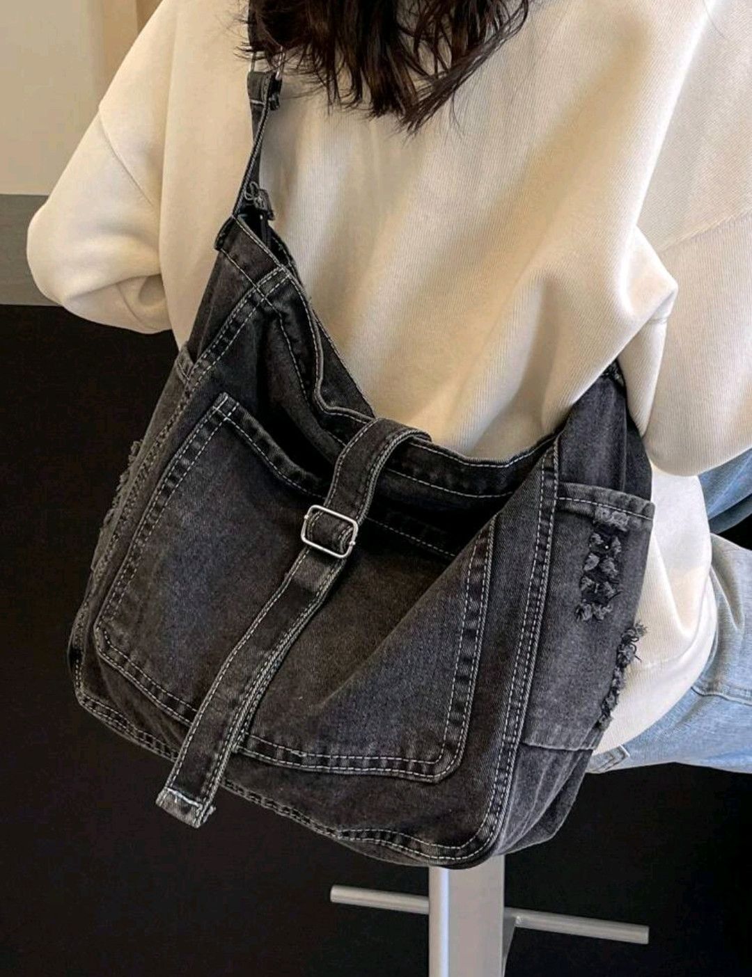 Japanese Brand × Vintage Casual Retro Crossbody Cloth Shoulder Bag sh Size ONE SIZE - 1 Thumbnail