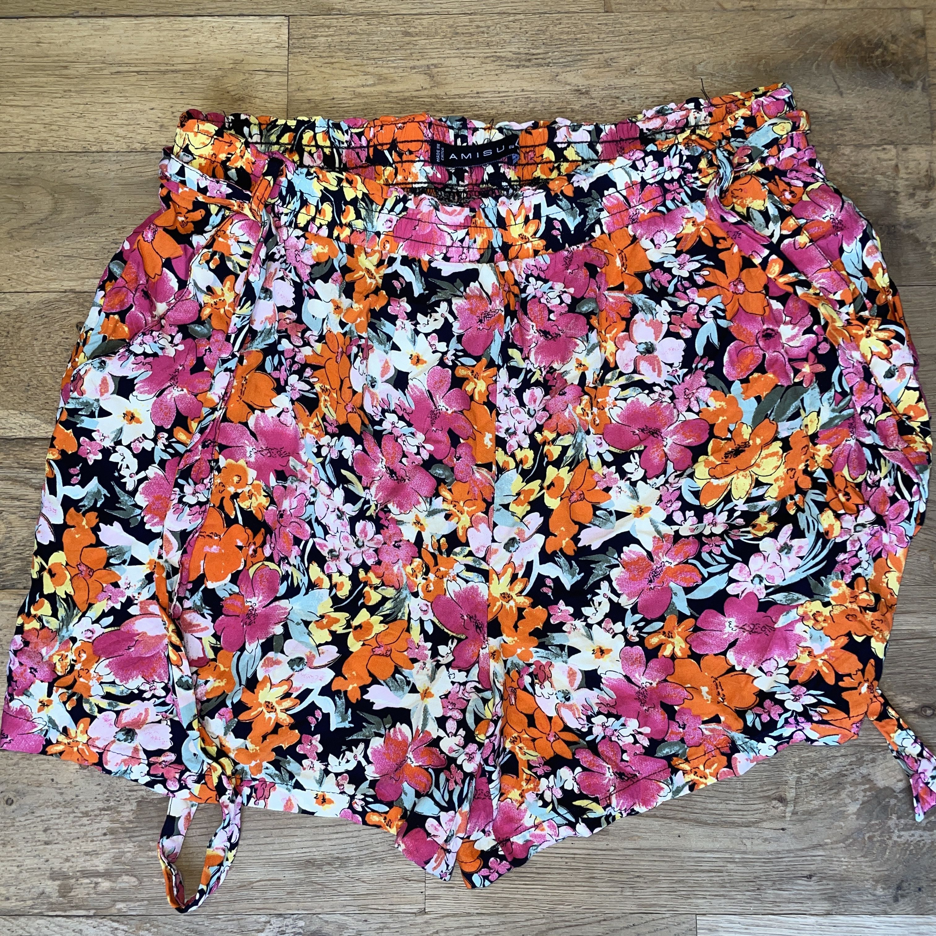 Other Amisu Women's Fashionable Shorts Summer Flowers Size 44 Size 30" / US 8 / IT 44 - 1 Thumbnail