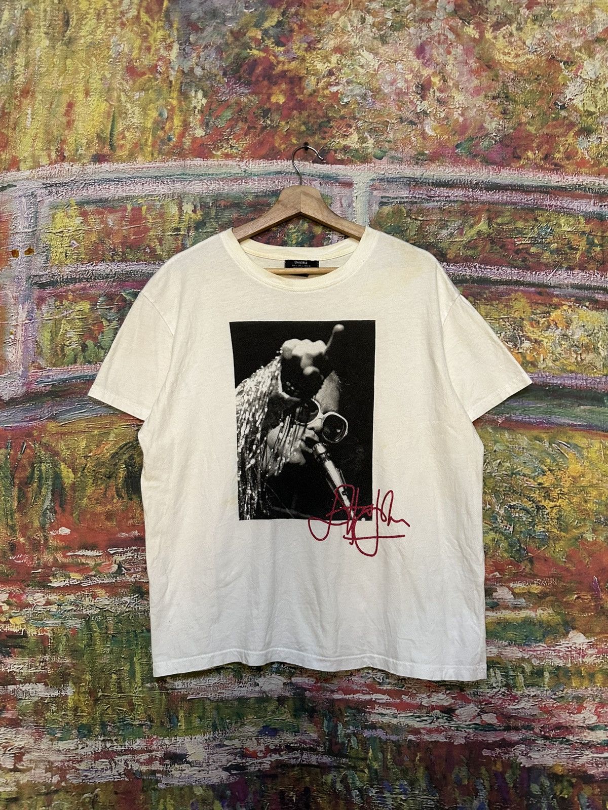 Bershka Elton john tee Size US L / EU 52-54 / 3 - 1 Thumbnail