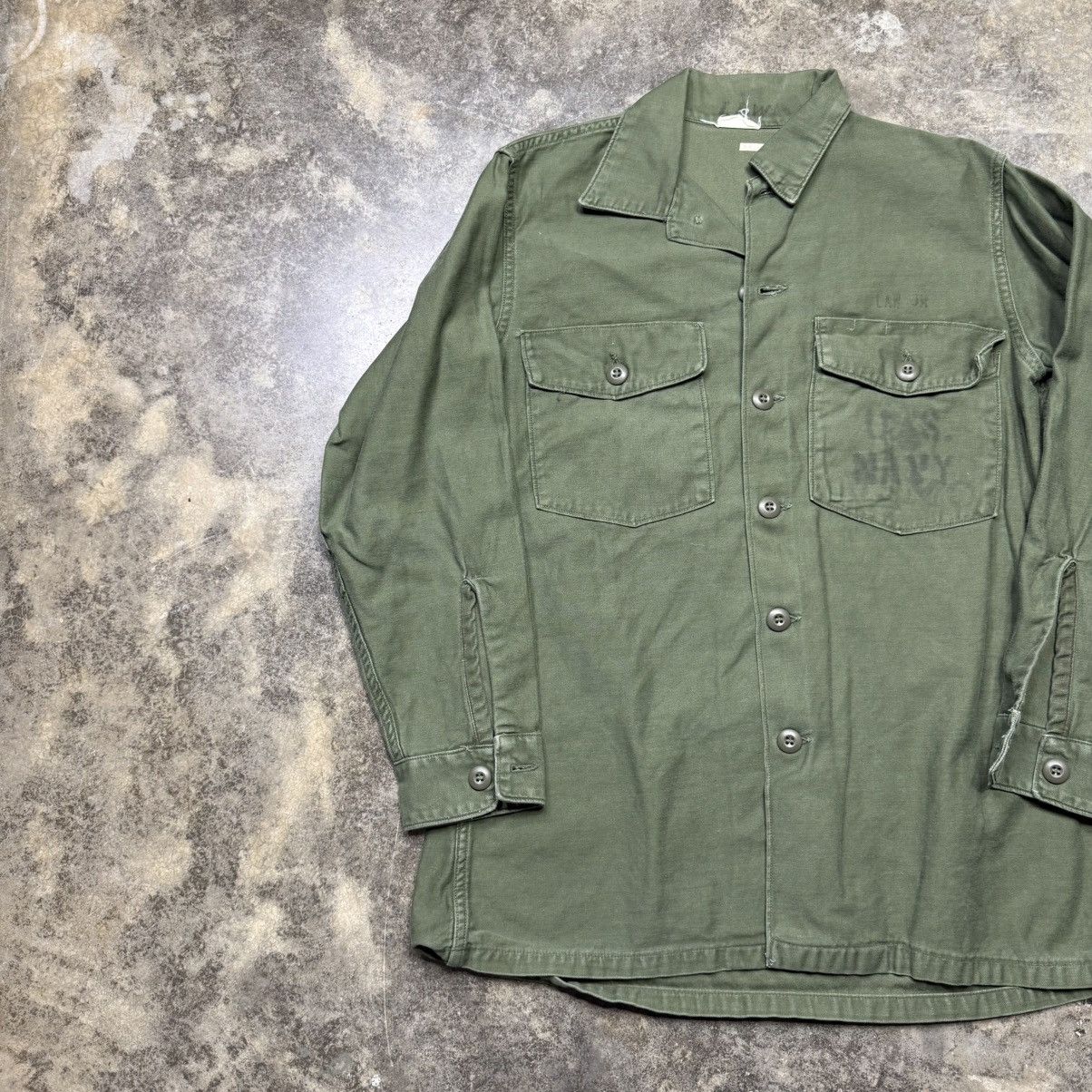 Vintage vintage green OG 107 US navy button up shirt Size US M / EU 48-50 / 2 - 1 Thumbnail
