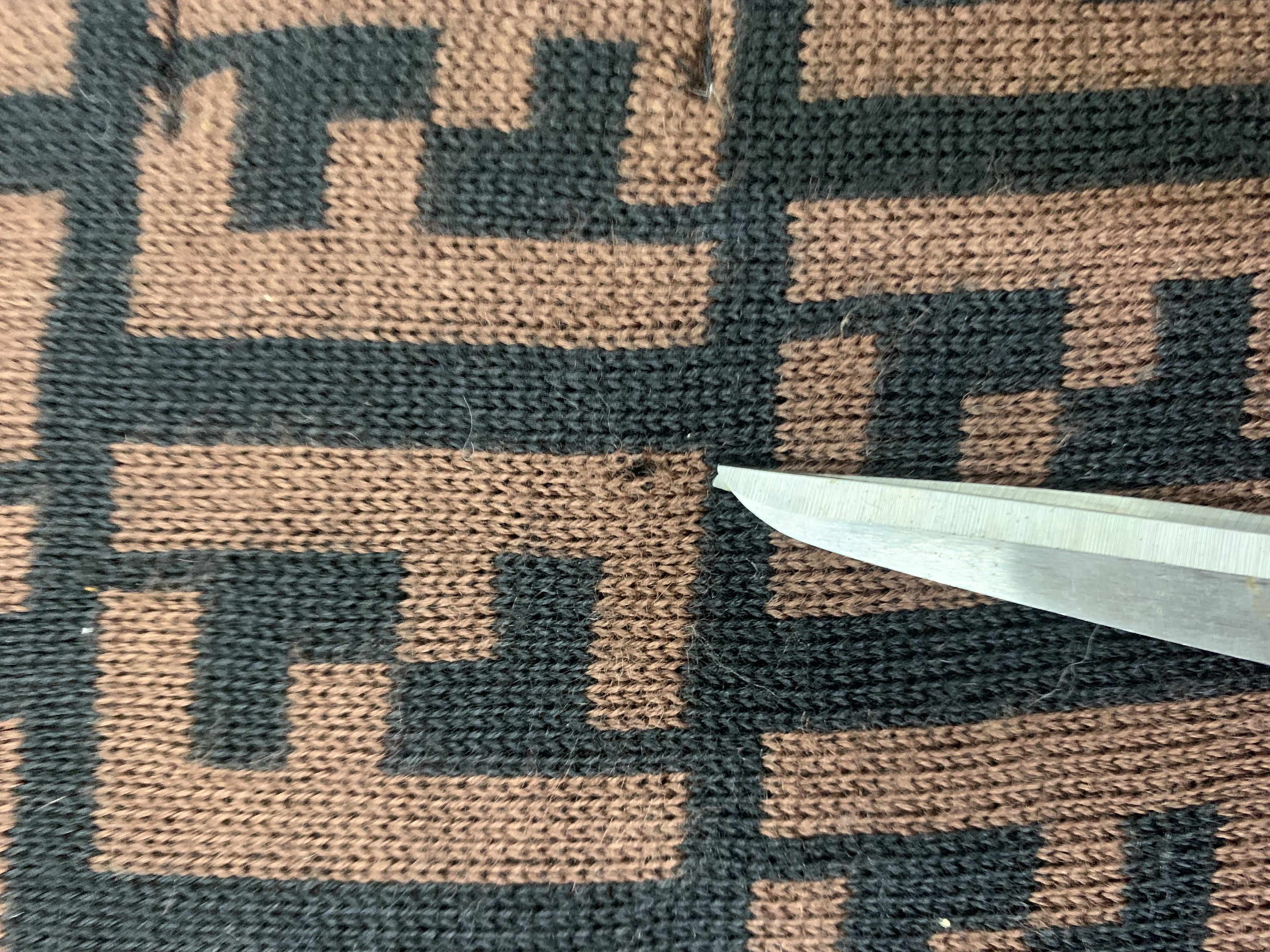 Fendi Fendi Scarf Wool Muffler Neck Wrap BL9326 Size ONE SIZE - 8 Thumbnail