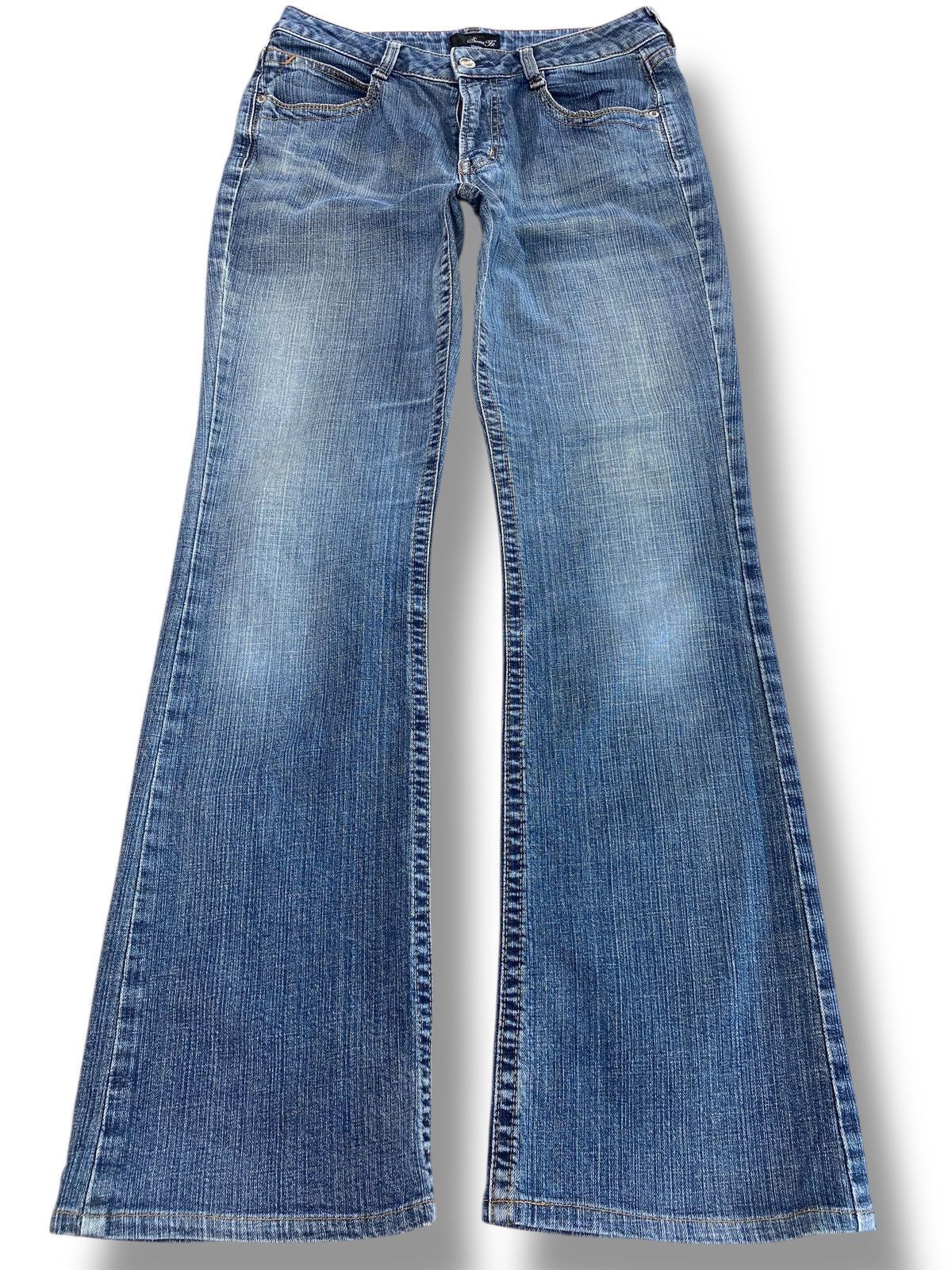 Japanese Brand Japanese Brand Medium Blue Wash Style Flare Jeans Size US 30 / EU 46 - 1 Thumbnail