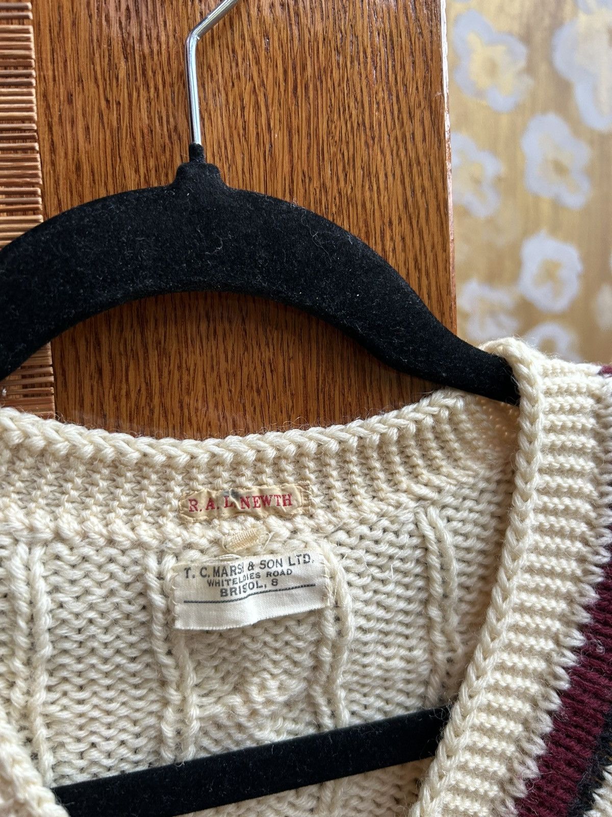 Vintage 40-50s Wool Cable Knit Varsity V-Neck Jumper T.C.Marsh & Son Size US L / EU 52-54 / 3 - 5 Thumbnail