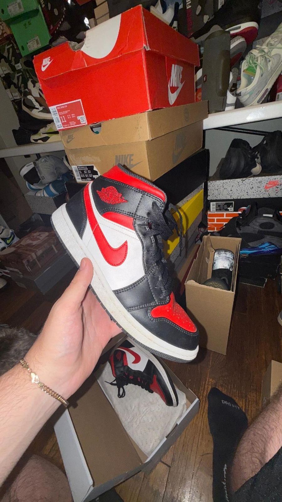 Jordan Brand Jordan 1 mid black red sz 9 Size US 9 / EU 42 - 1 Preview