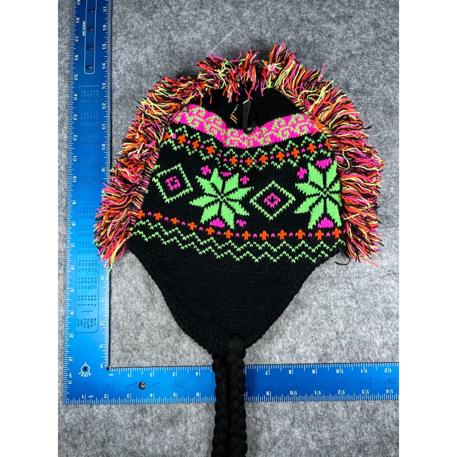 Vintage Black Green Fair Isle Beanie Hat Adult One Size Acrylic Knit Ear Flap Outdoor Ski Unisex Size ONE SIZE - 4 Thumbnail