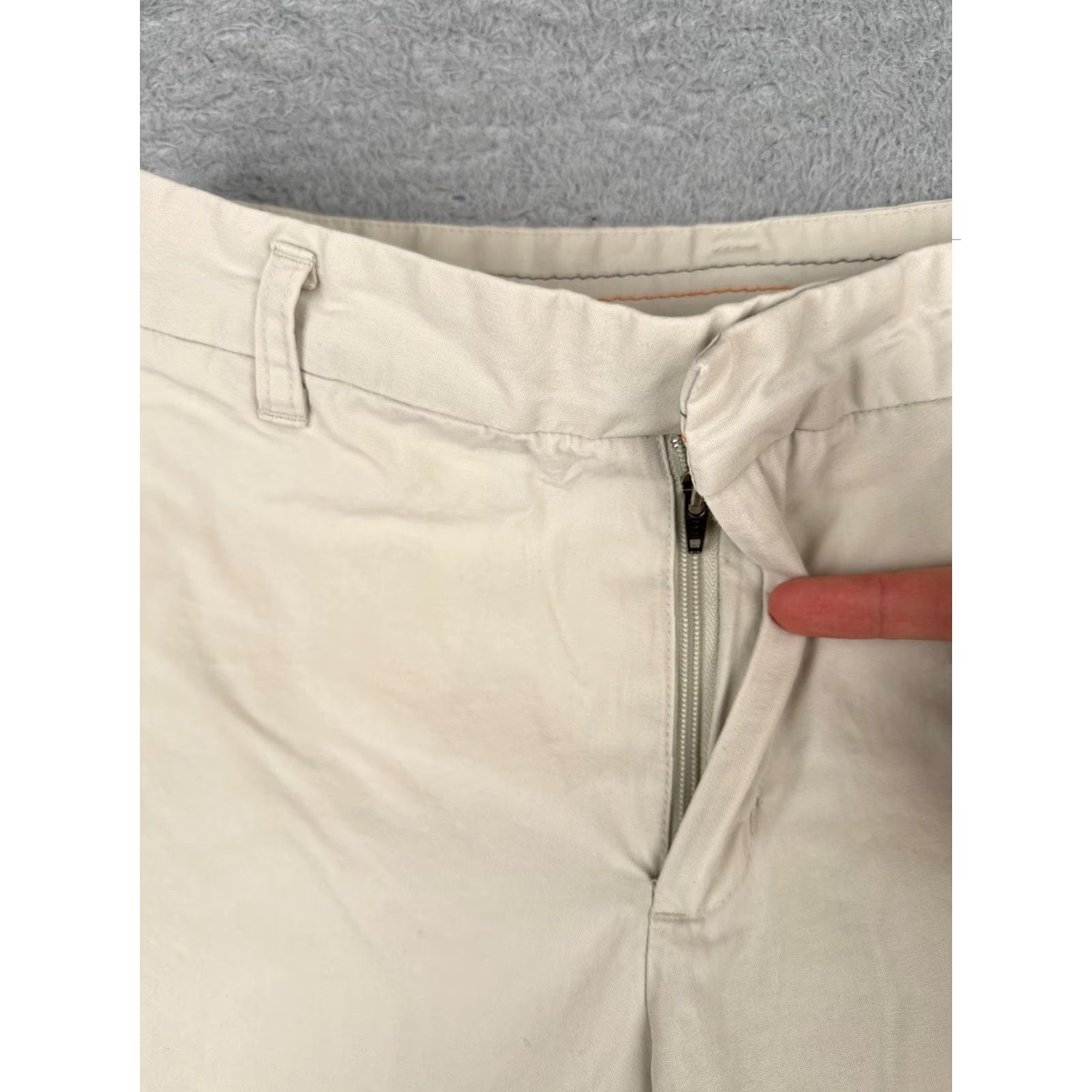 Patagonia Patagonia Men Shorts Chino Casual 28 Beige Cotton Nylon Flat Front 11 Inseam Regular Pockets Logo Cargo Pocket Vintage No Size US 28 / EU 44 - 6 Thumbnail