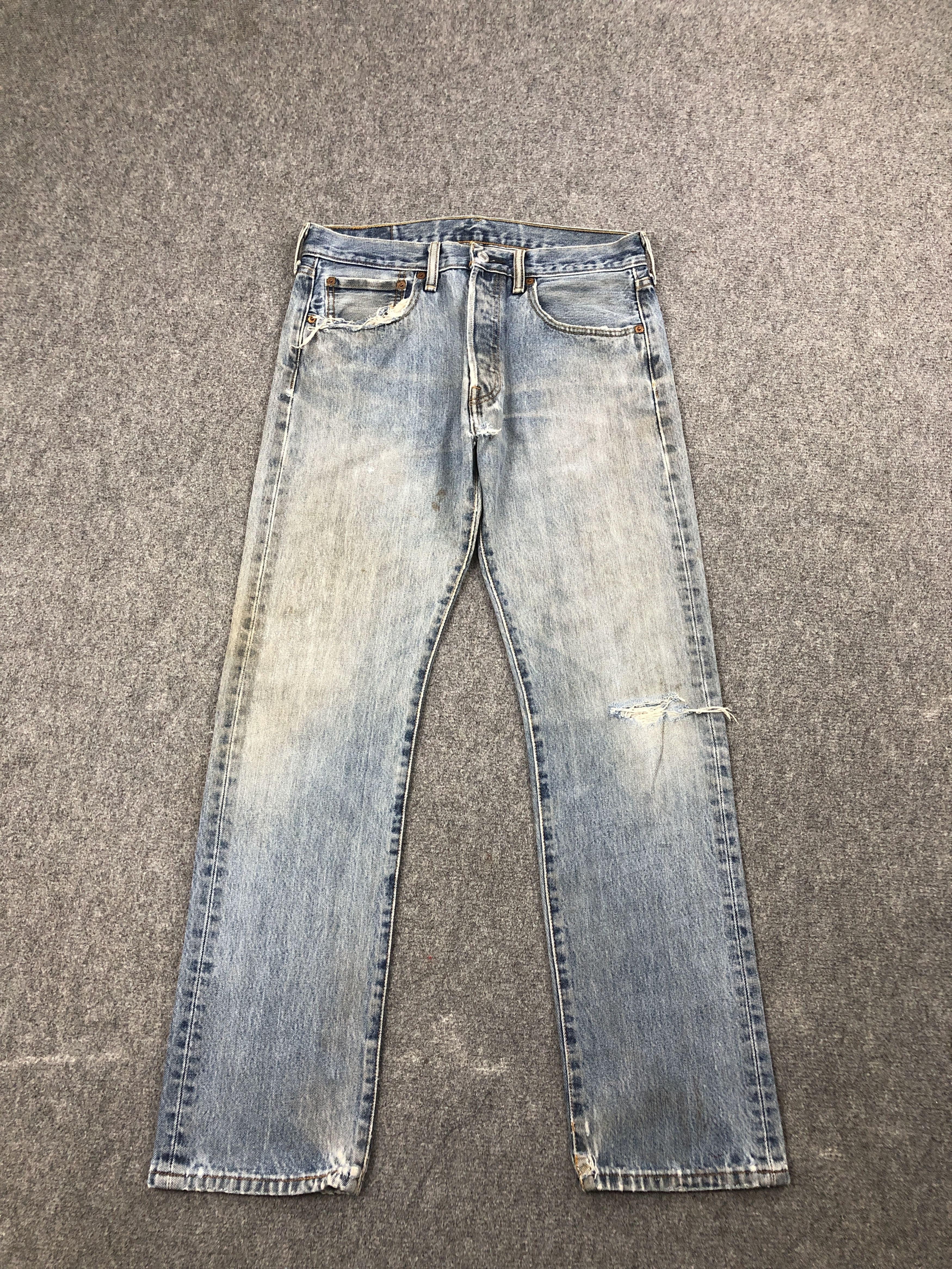 Levi's × Vintage Vintage Levis 501 Faded Blue Jeans Size US 30 / EU 46 - 1 Thumbnail