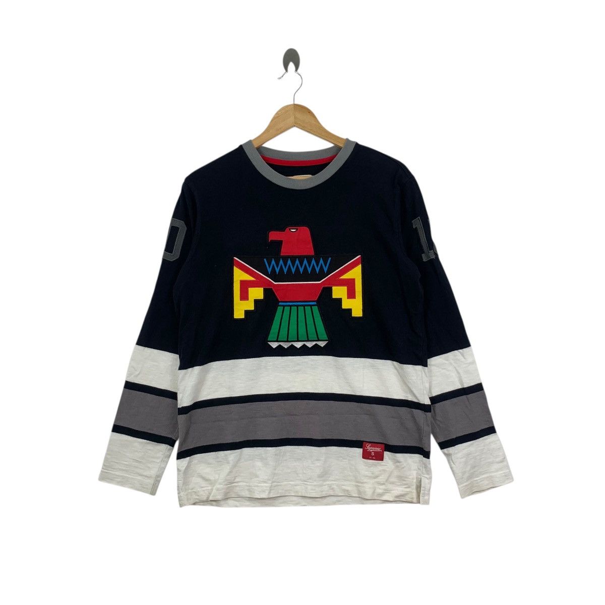 Vintage SUPREME THUNDERBIRD HOCKEY 2010 Tee Shirt Top