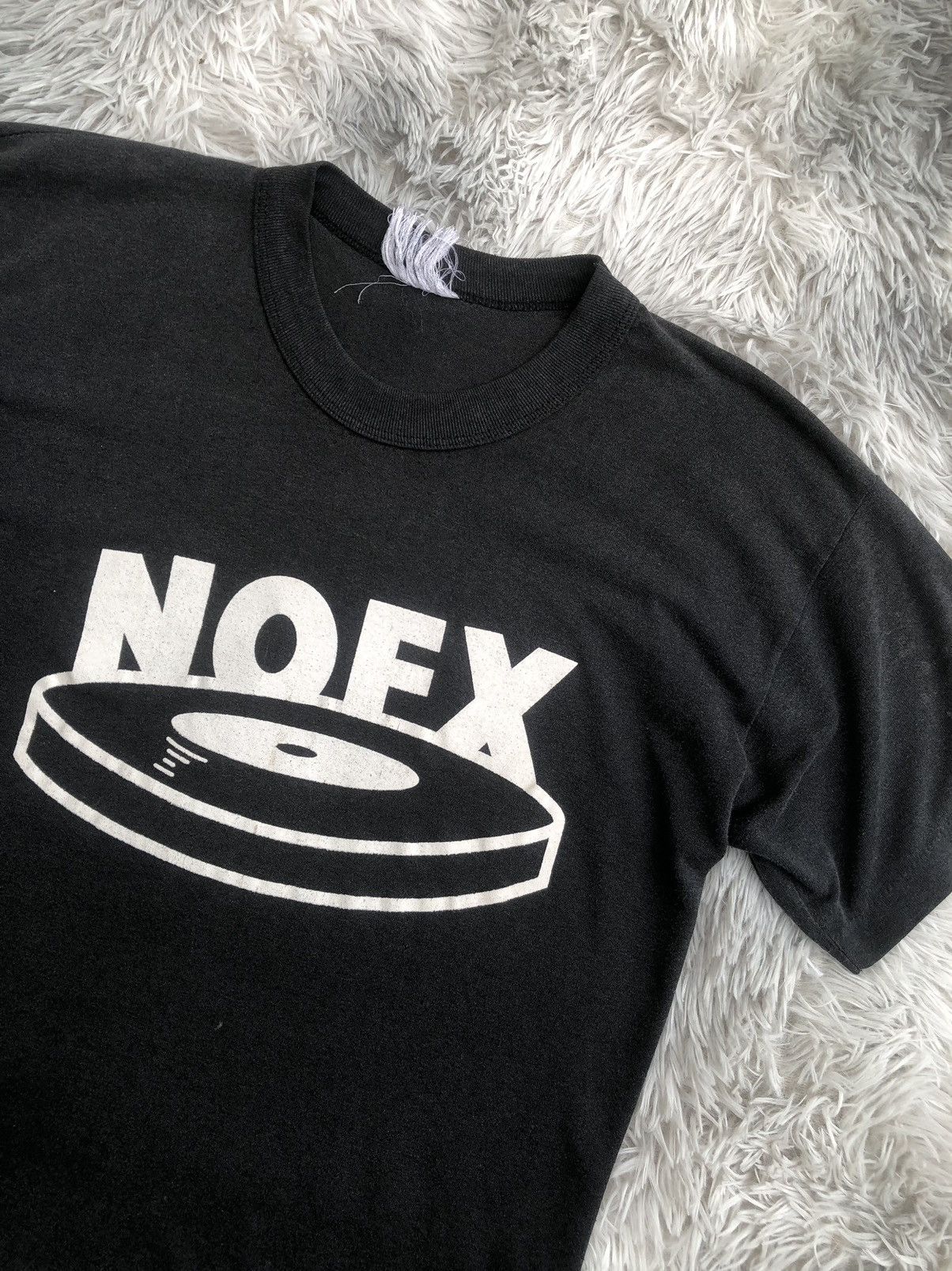 Vintage Rare Vintage 90s NOFX FatwreckChord T shirt Size US M / EU 48-50 / 2 - 3 Thumbnail