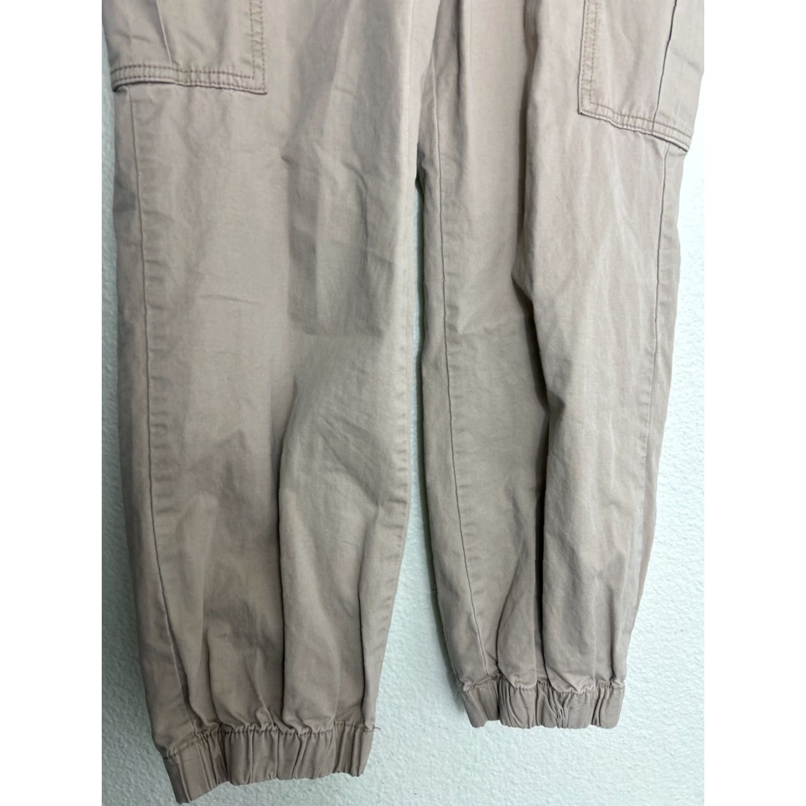Aeropostale Aeropostale Womens XS Cargo Pants Elastic Waist Cotton Beige 25x29 Size 26" / US 2 / IT 38 - 2 Thumbnail