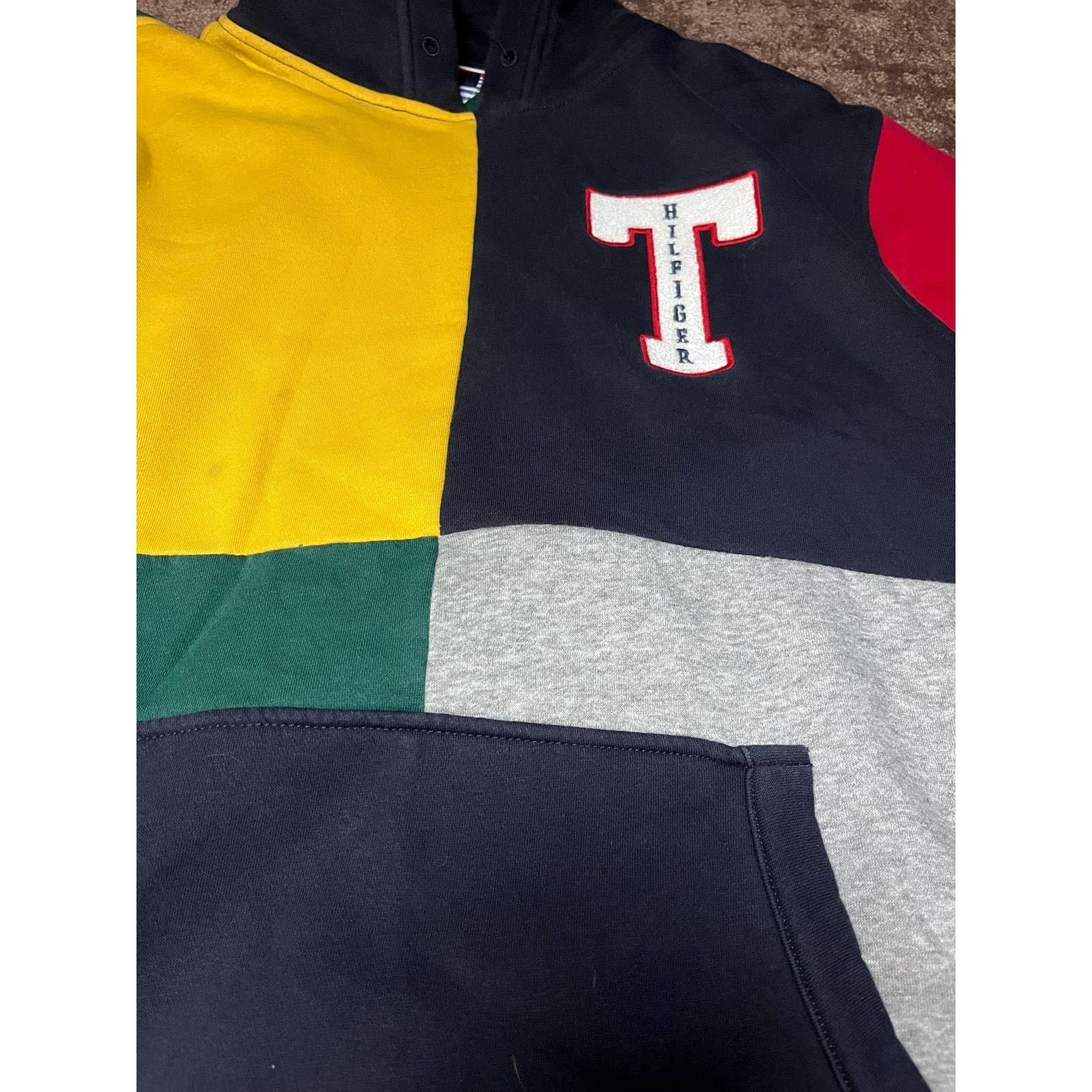 Tommy Hilfiger 🧵 Tommy Hilfiger Colorblock Hoodie – Logo Size L Size US L / EU 52-54 / 3 - 3 Thumbnail