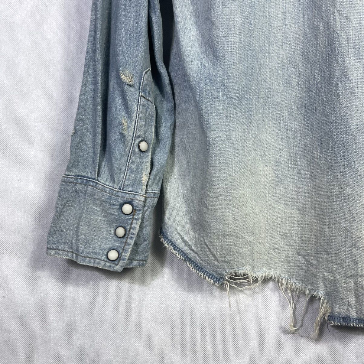 Japanese Brand × Wrangler Wrangler x Azul Distressed Design Denim Pearl Snap Shirt Size US L / EU 52-54 / 3 - 10 Thumbnail