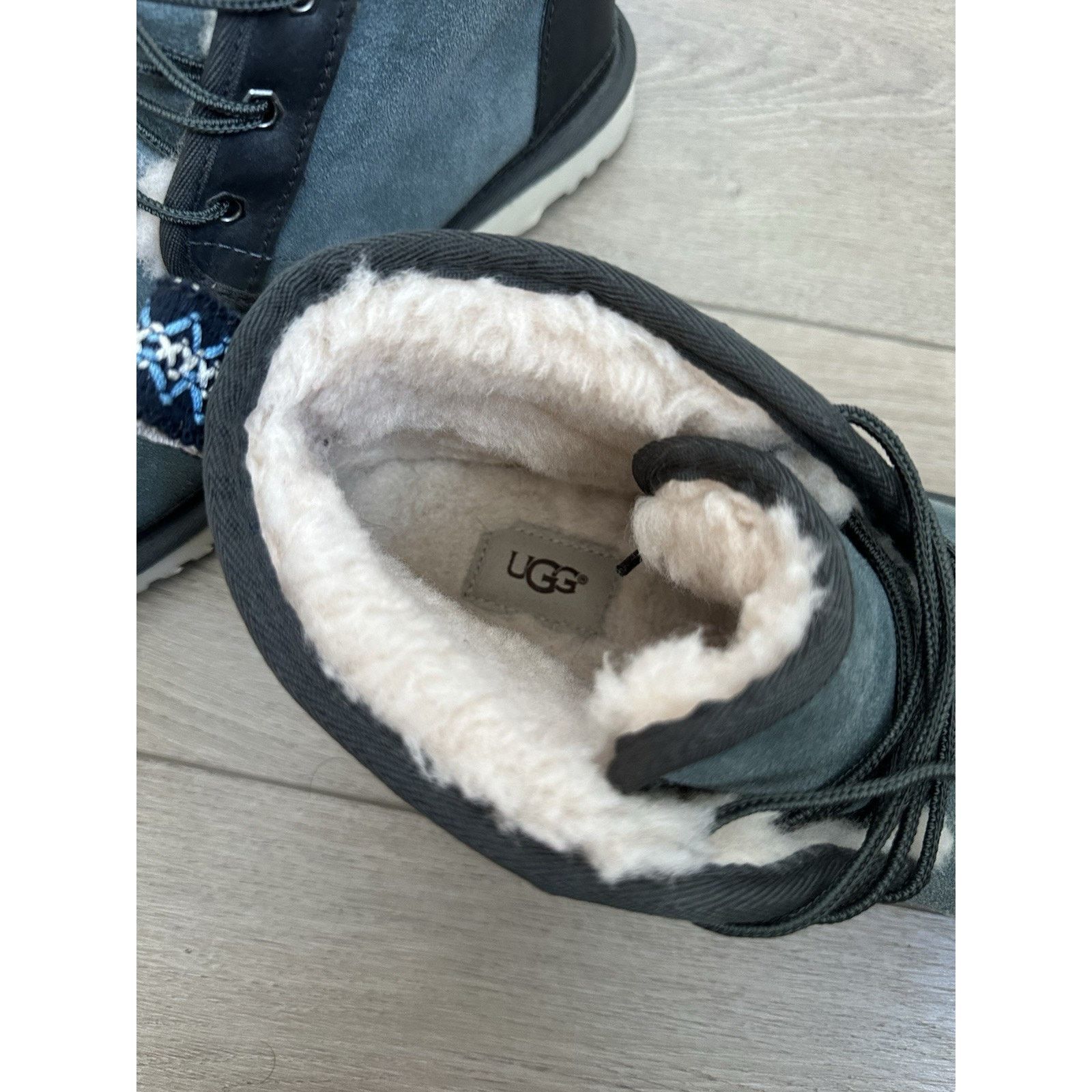 Ugg Ugg nuemel lace up fur boots blue water suede size 9 men’s Size US 9 / EU 42 - 6 Thumbnail