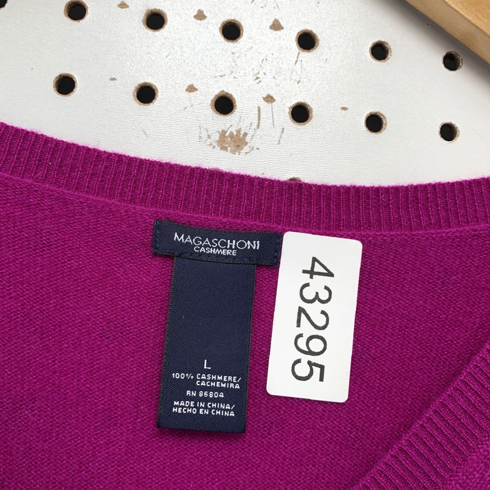 Vintage Magaschoni Cashmere Sweater Womens Large Purple Long Sleeve V-Neck Pullover Casual Size L / US 10 / IT 46 - 5 Thumbnail