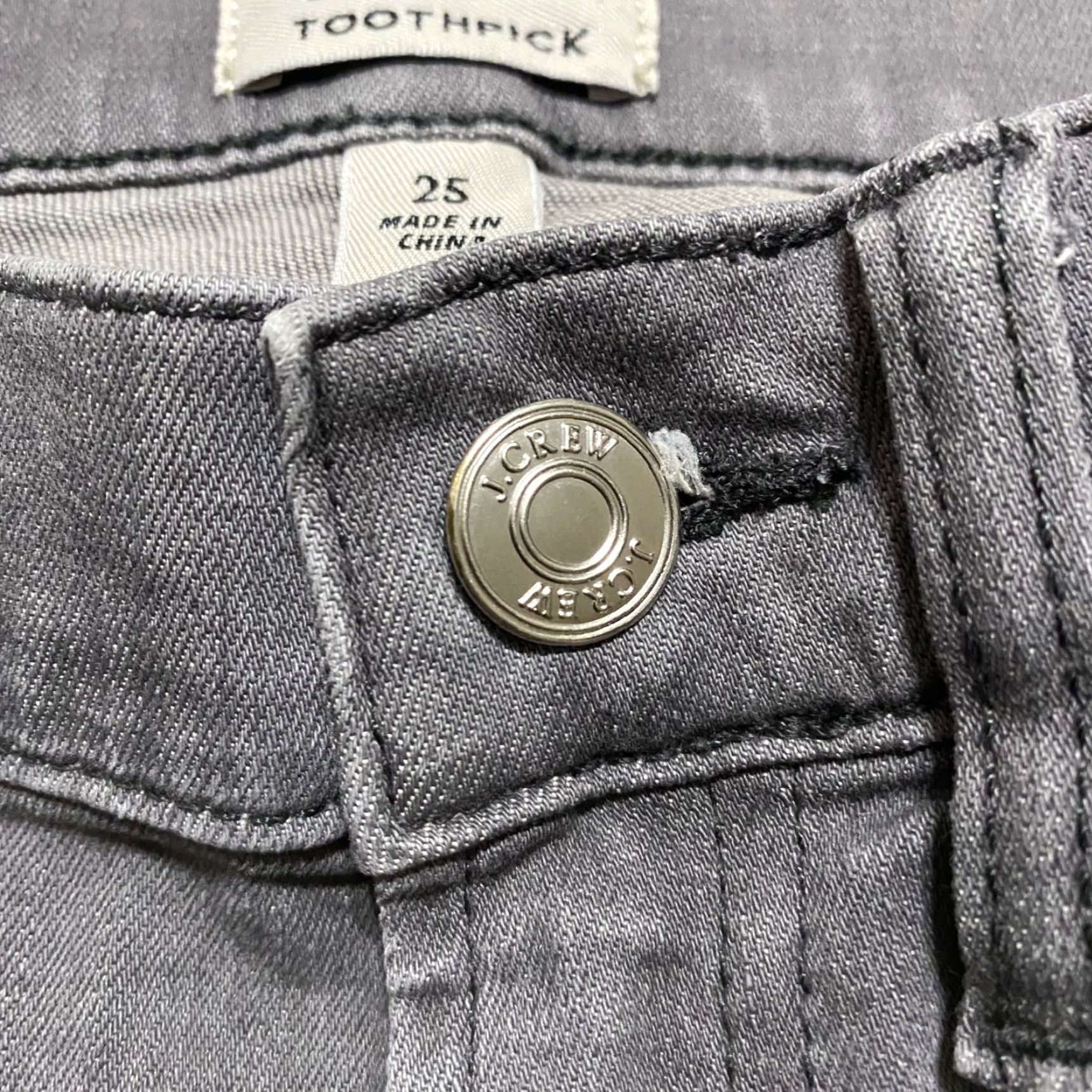 J.Crew J.CREW Jeans Gray Denim Mid Wash Toothpick Skinny 25 Regular Women’s Adult Size 25 Jeans Gray Denim Medium Wash Mid Rise Skinny Size 42" / US 20 - 4 Thumbnail