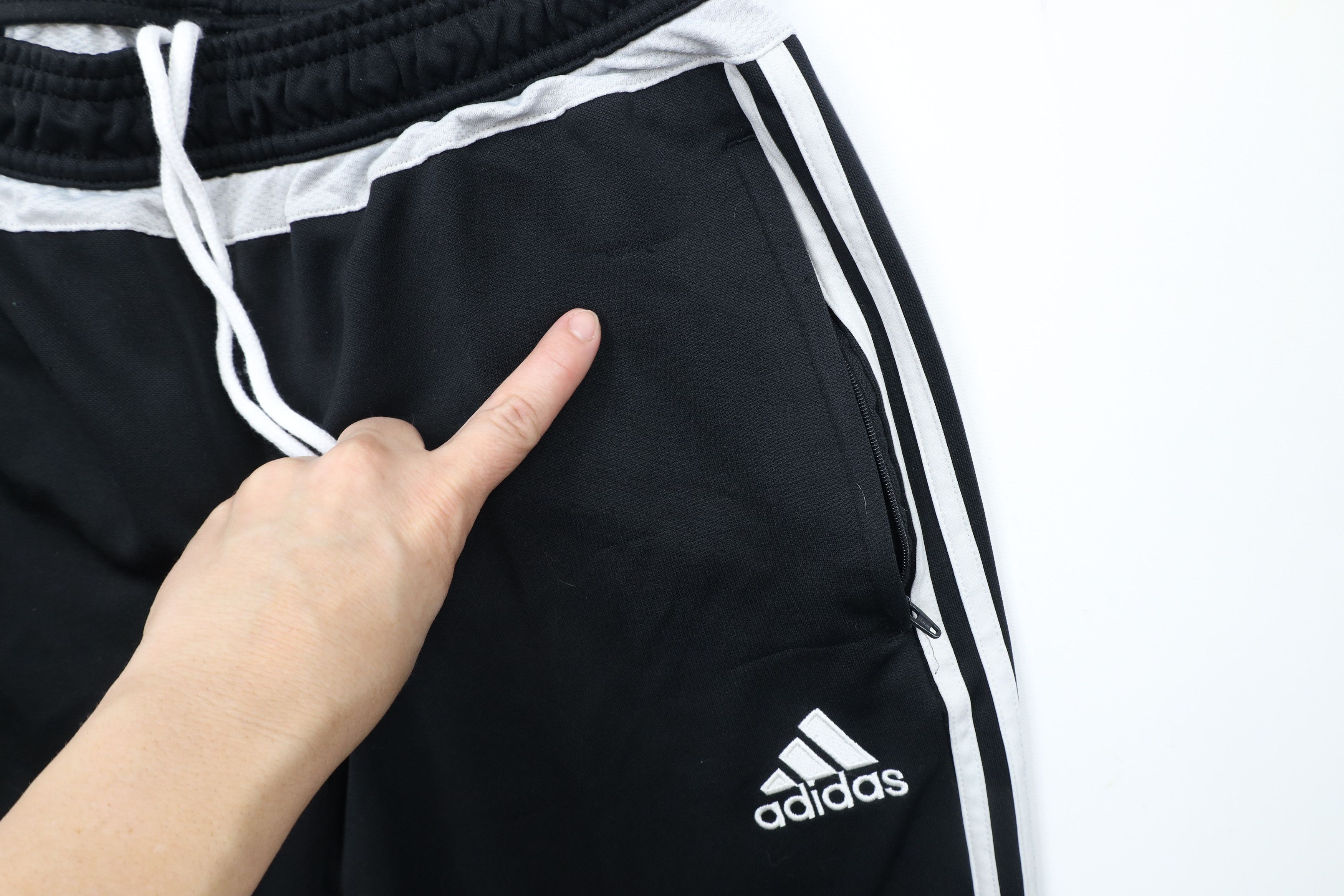 Adidas × Vintage Vintage Adidas Out Striped Tapered Leg Soccer Warm Up Pants Size US 34 / EU 50 - 6 Thumbnail