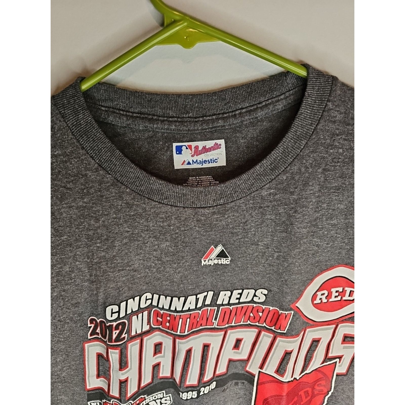Majestic Cincinnati Reds Size L T-Shirt 2012 NL Central Champions Size US L / EU 52-54 / 3 - 4 Thumbnail