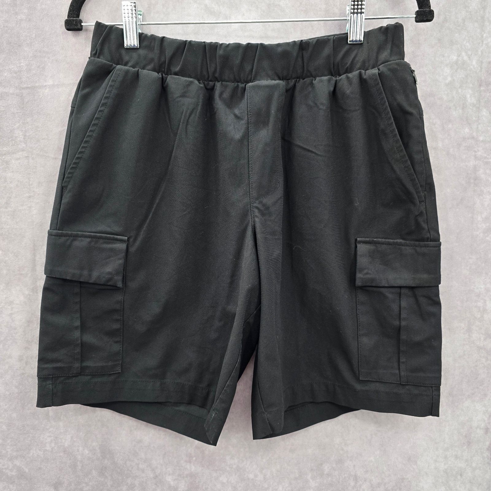 Old Navy Old Navy Black Flat Front Cargo Active Shorts Small Size 30" / US 8 / IT 44 - 1 Thumbnail