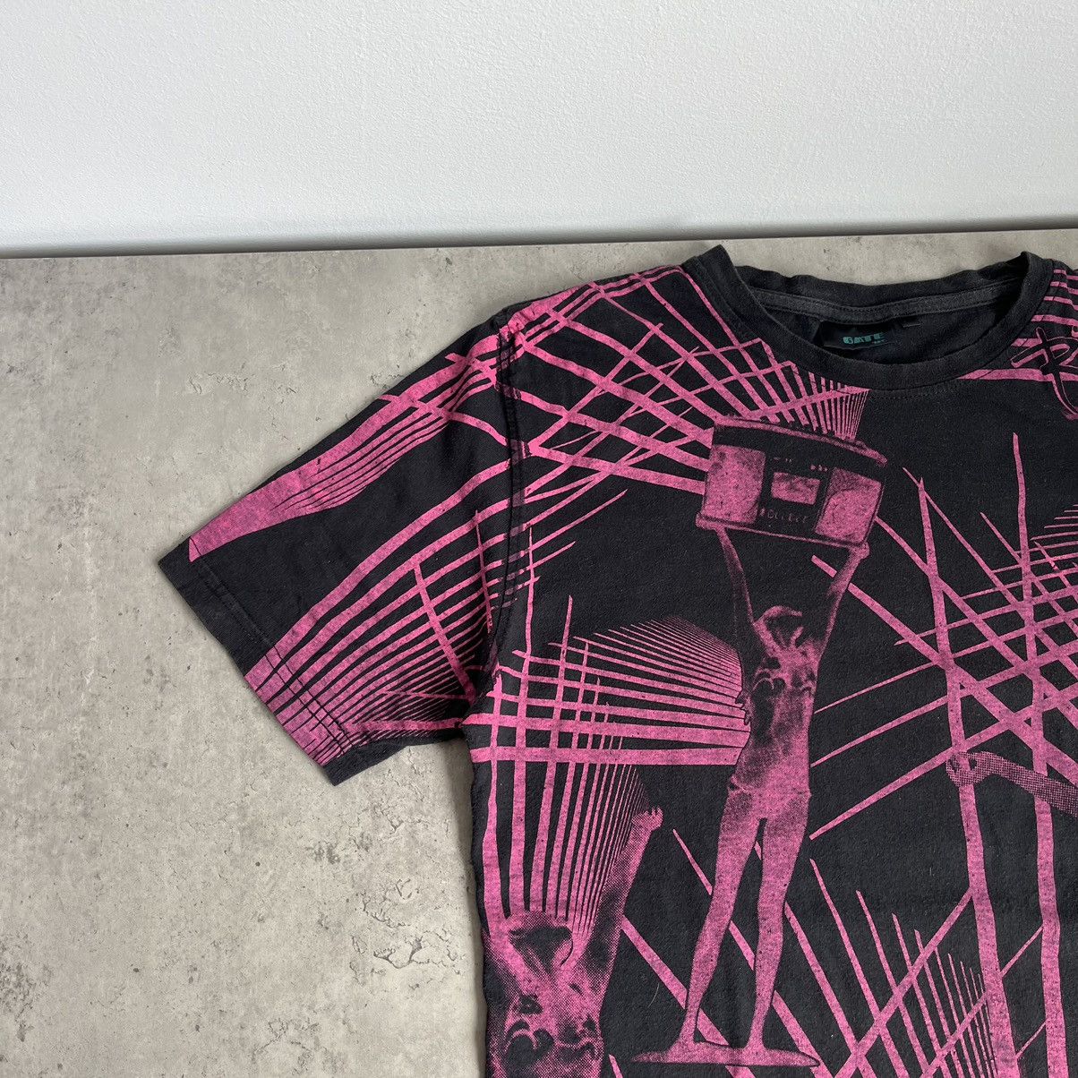 Rip Curl Vintage 90s Rip Curl Full Print Tee Size US S / EU 44-46 / 1 - 2 Thumbnail