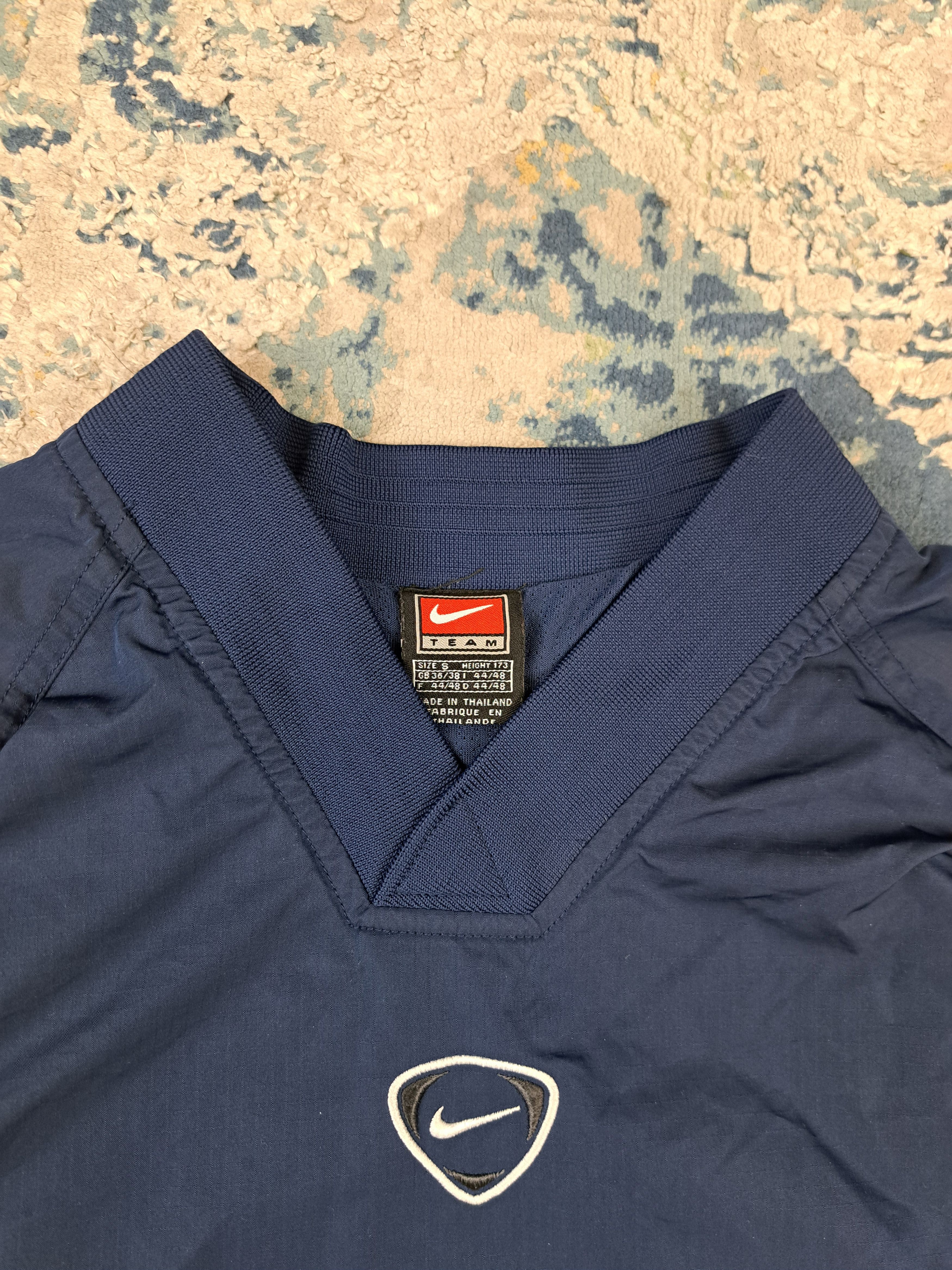 Nike Vintage 90s Nike Center Swoosh Boxy Fit Team Sweatshirt Size US S / EU 44-46 / 1 - 3 Thumbnail