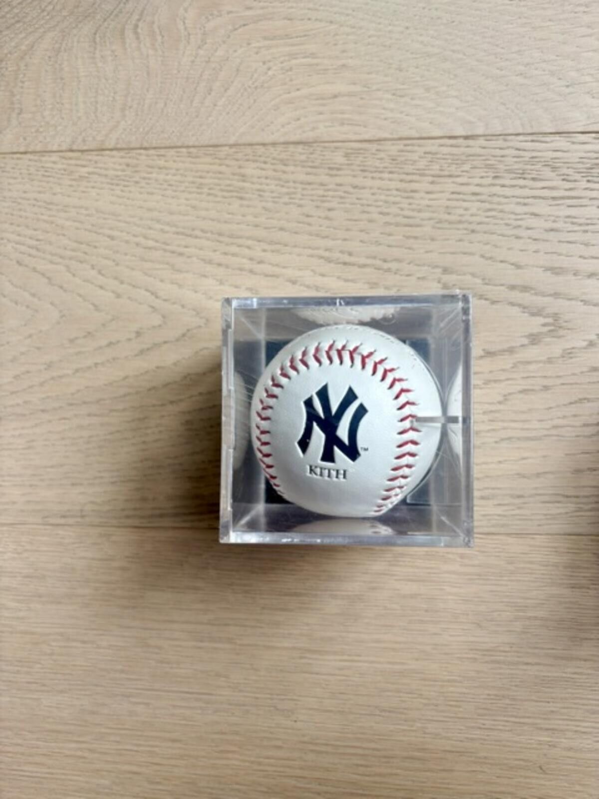 Kith KITH x MLB New York Yankees Baseball in Acrylic Display Case 