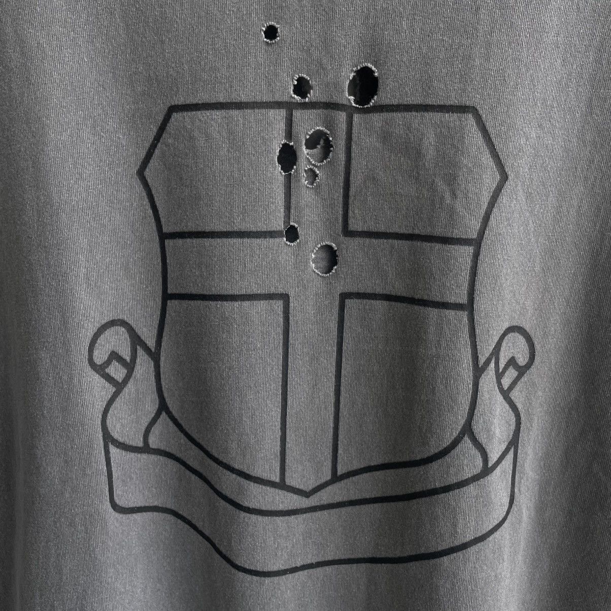 Number (N)ine Number (N)ine Distress Shield Emblem Logo Shirts Size US XL / EU 56 / 4 - 5 Thumbnail