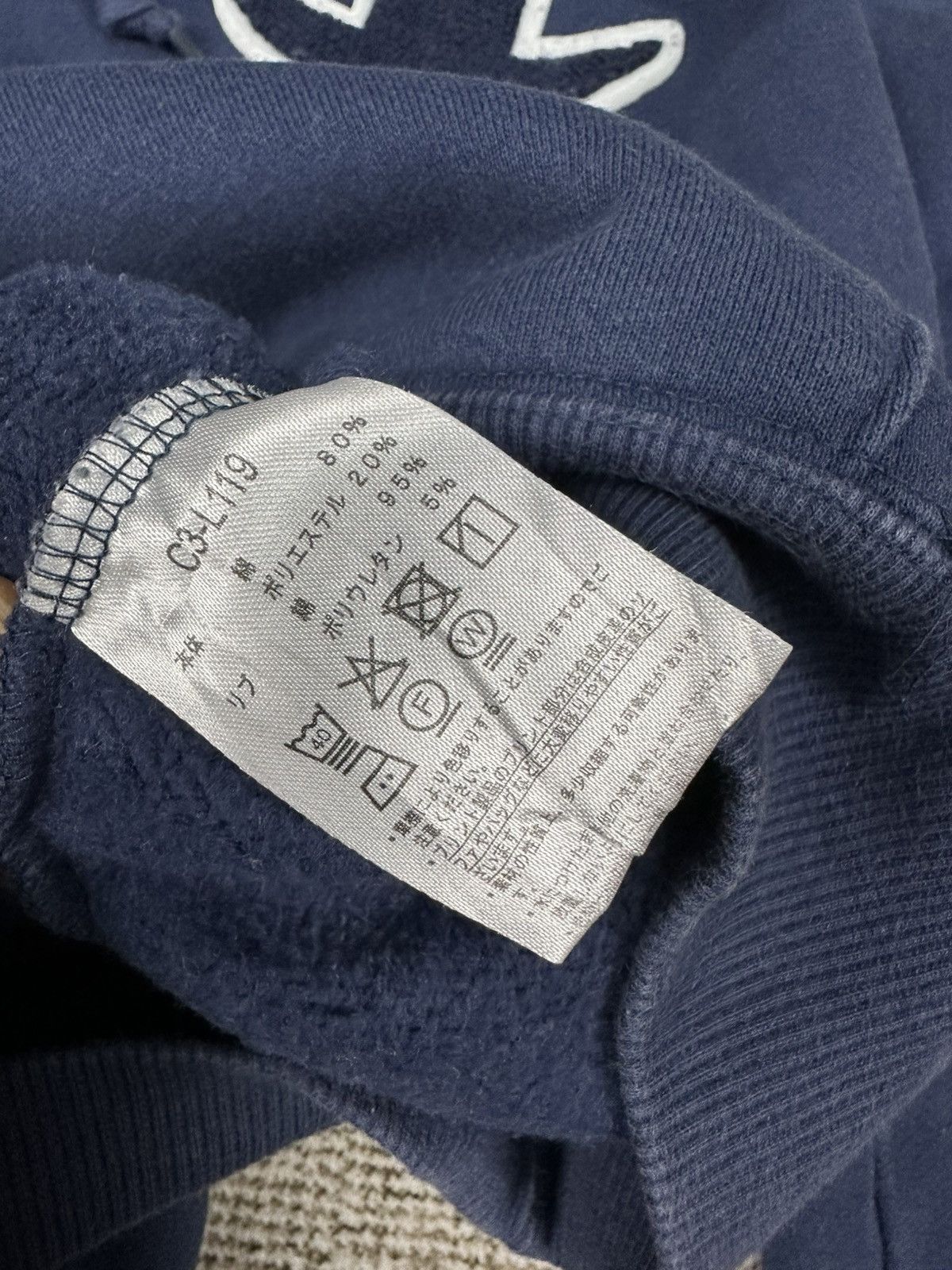 Champion Vintage Champion Big Carpet Logo Sunfaded Hoodie Z300 Size US L / EU 52-54 / 3 - 10 Thumbnail
