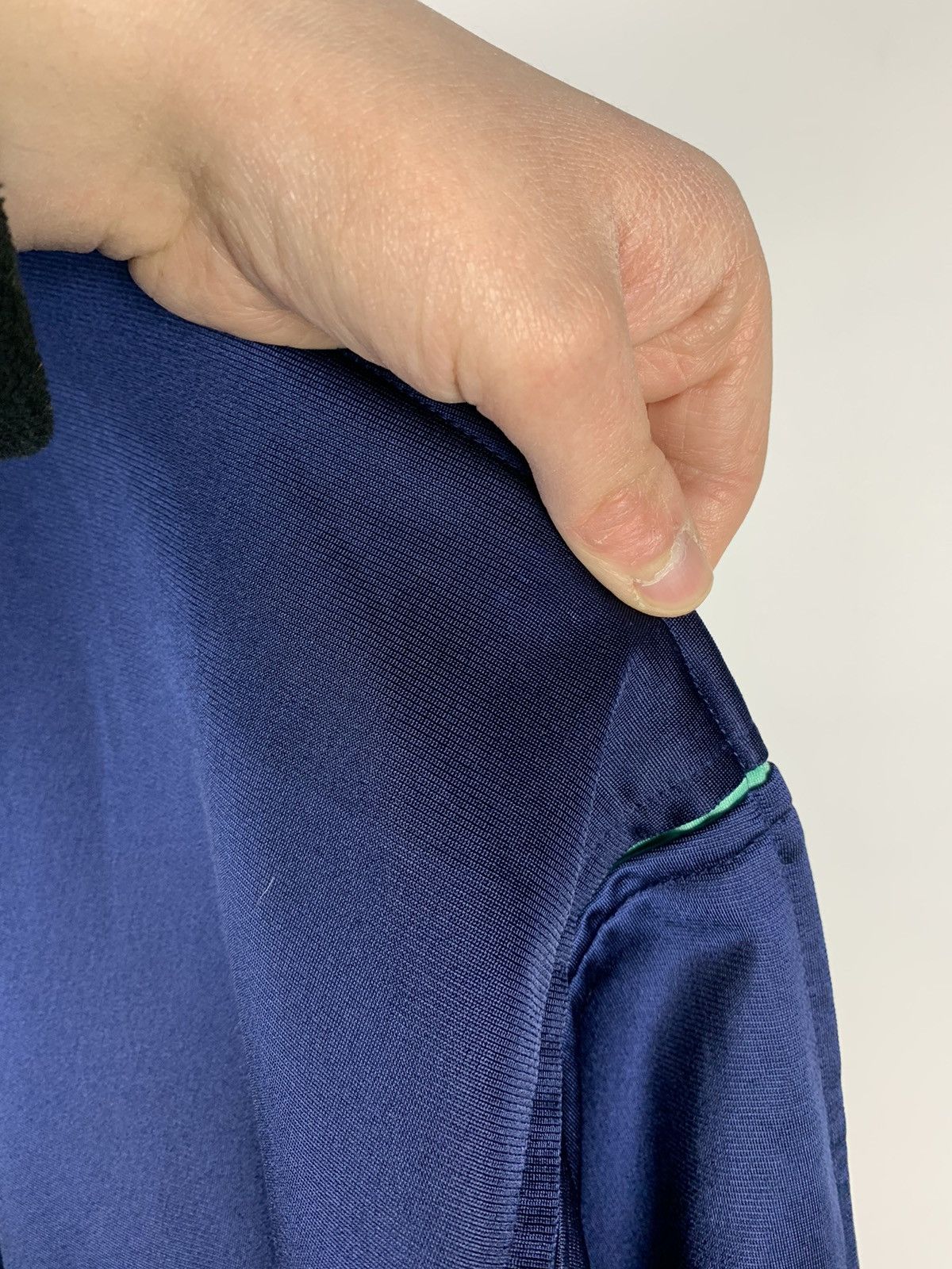Nike Vintage 90’s Nike Retro Nylon Track Jacket Full Zip Swoosh Size US L / EU 52-54 / 3 - 15 Thumbnail