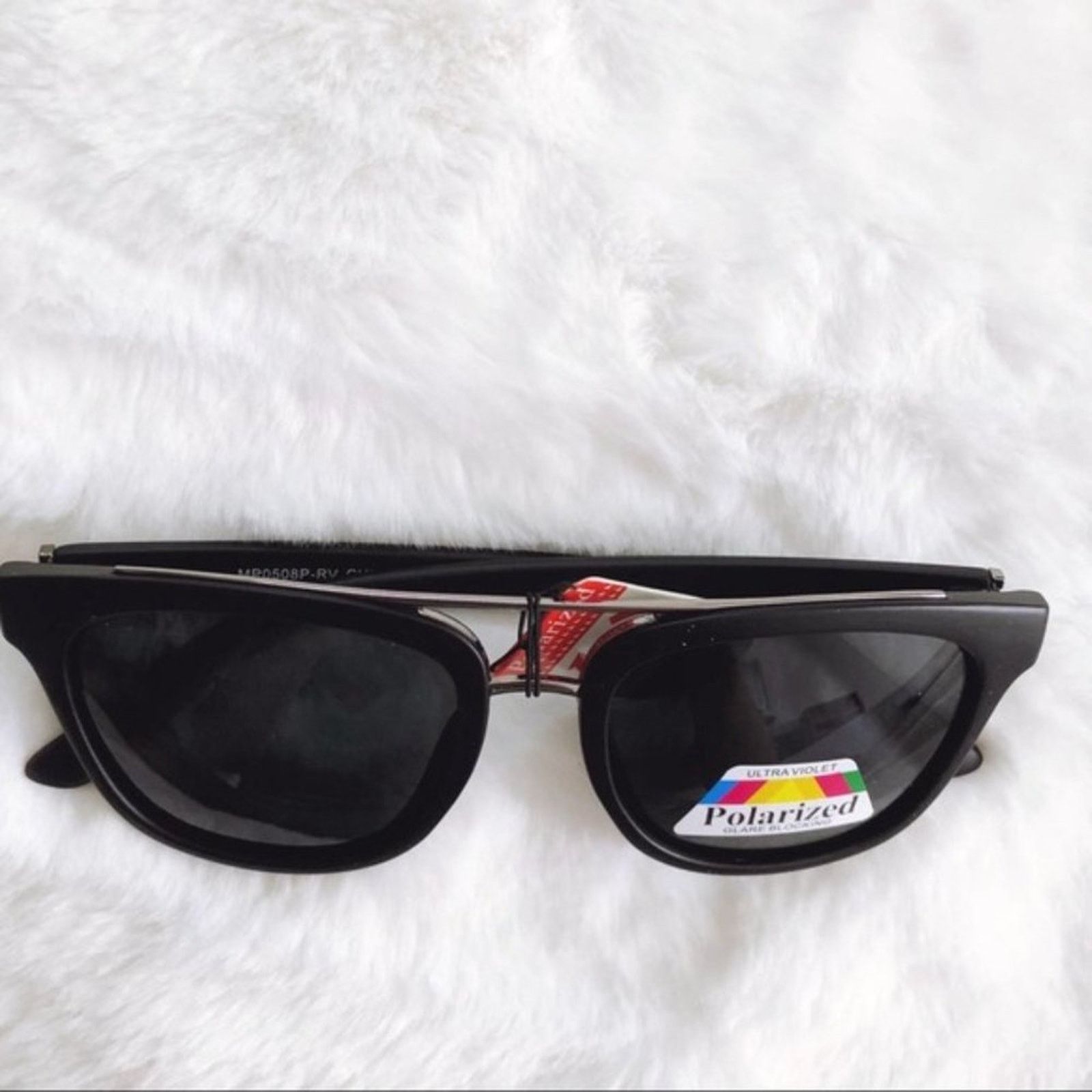 Other Lyle Matte Black Polarized Sunglasses Size ONE SIZE - 5 Thumbnail