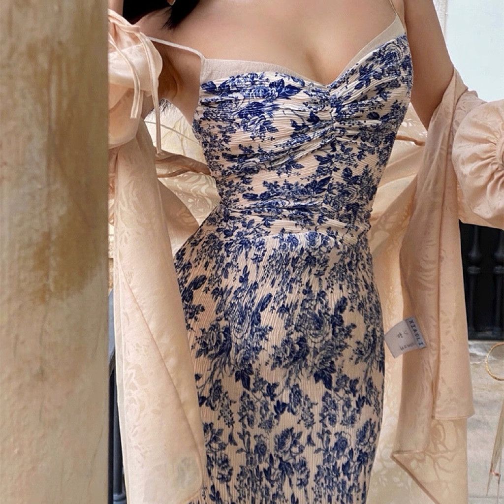 Zara Blue Porcelain Floral Slip Dress size S Size S / US 4 / IT 40 - 6 Thumbnail