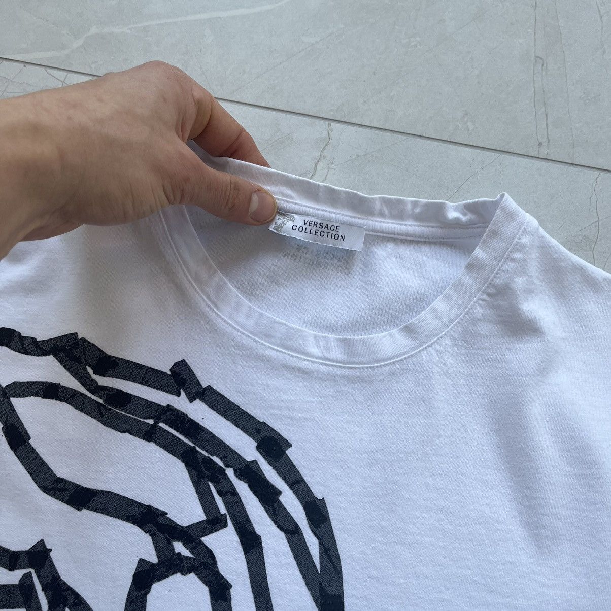 Versace Versace Graphic Face Print White T-Shirt Size US M / EU 48-50 / 2 - 4 Thumbnail