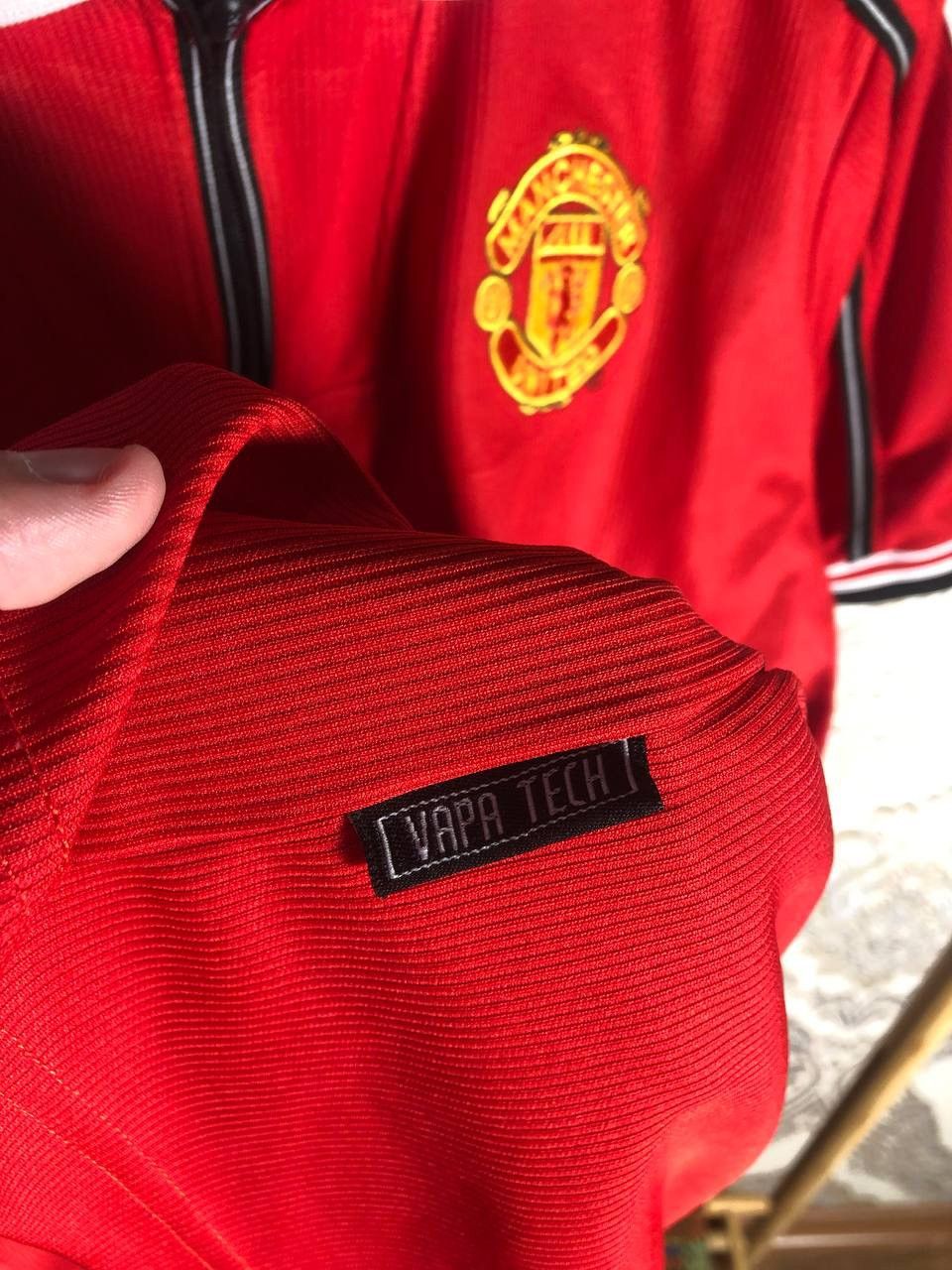 Umbro VINTAGE UMBRO FC MANCHESTER UNITED ENGLAND SOCCER JERSEY 90s Size US XL / EU 56 / 4 - 8 Thumbnail