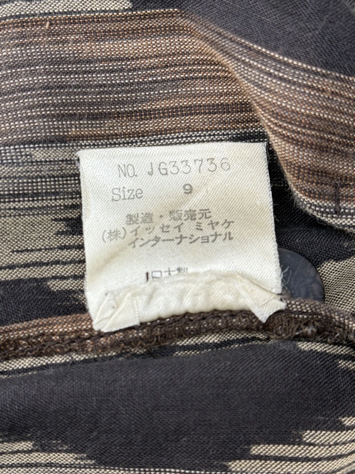 Issey Miyake × Vintage 80s Diamond - pattern Cape - style Coat with Side Buttons Size XXL / US 16-18 / IT 52-54 - 8 Thumbnail