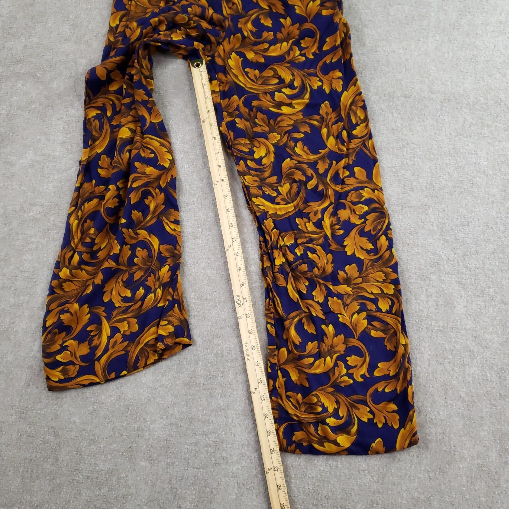 Vintage Vintage Breeches Pants Womens 8 Blue Gold Baroque Print High Rise 90s Rayon Pants Womens Blue Gold Baroque Print High Rise 90s Rayon Size 30" / US 8 / IT 44 - 2 Thumbnail